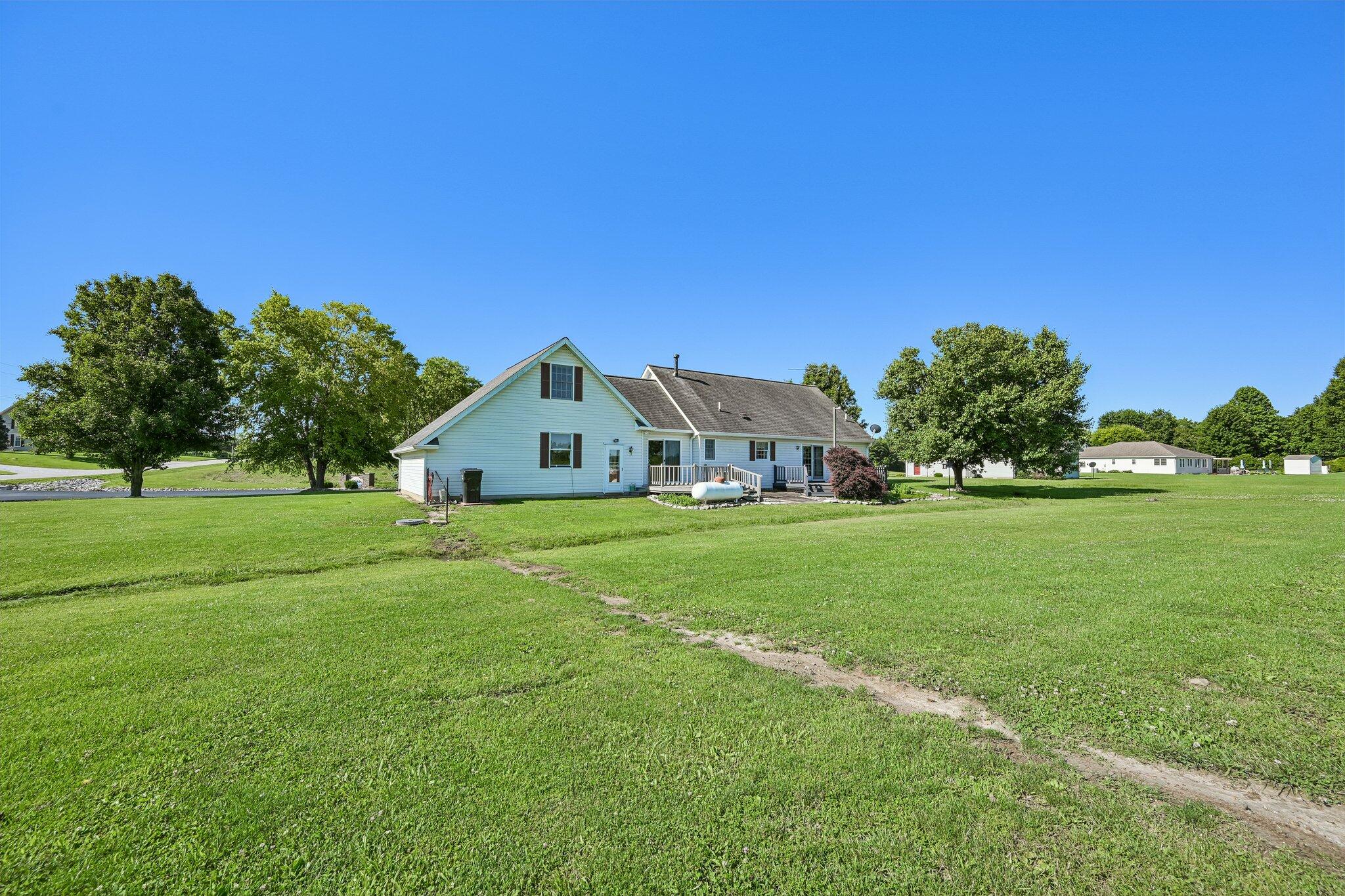 3016 Private Road-625 N