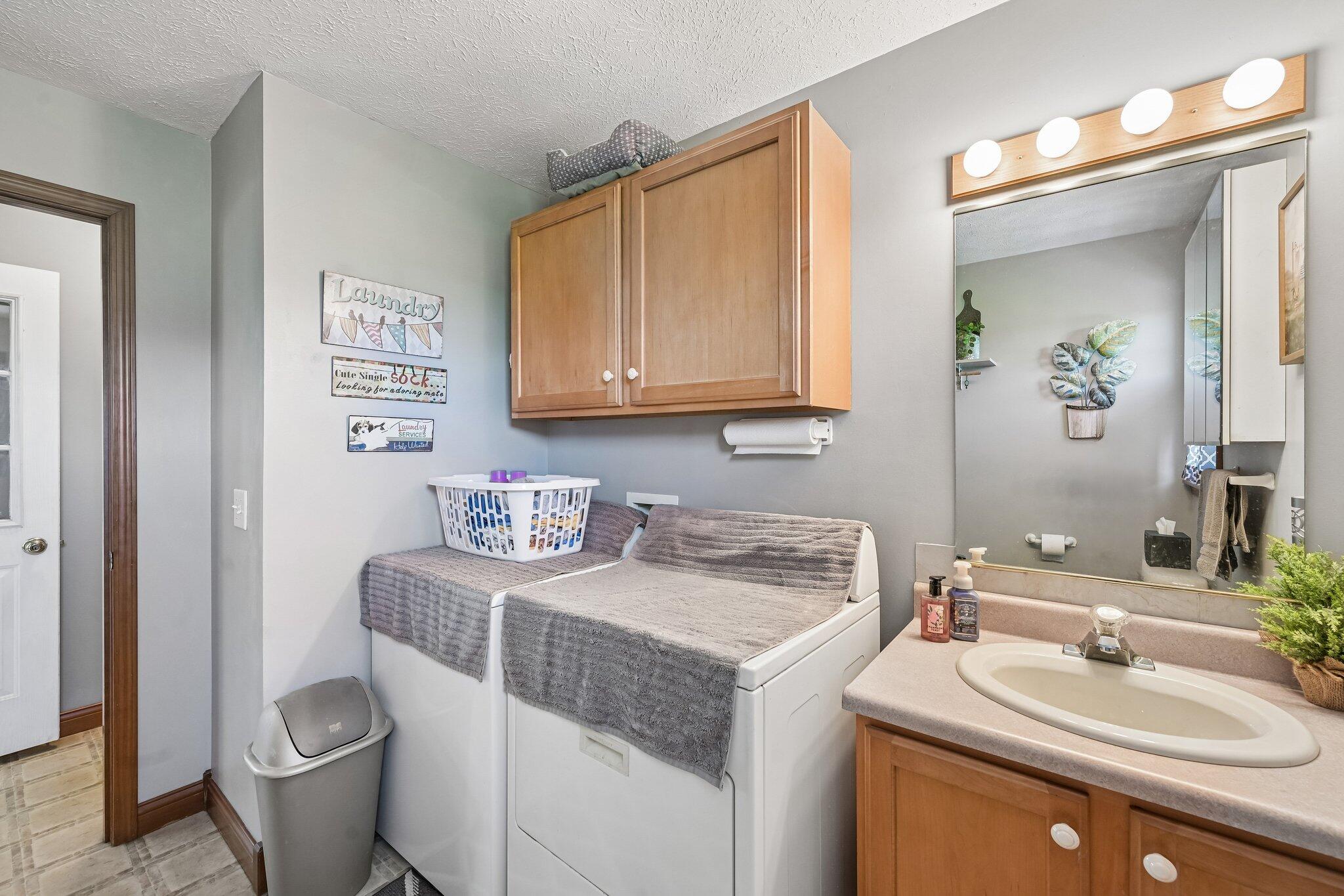 3016 Private Road-625 N