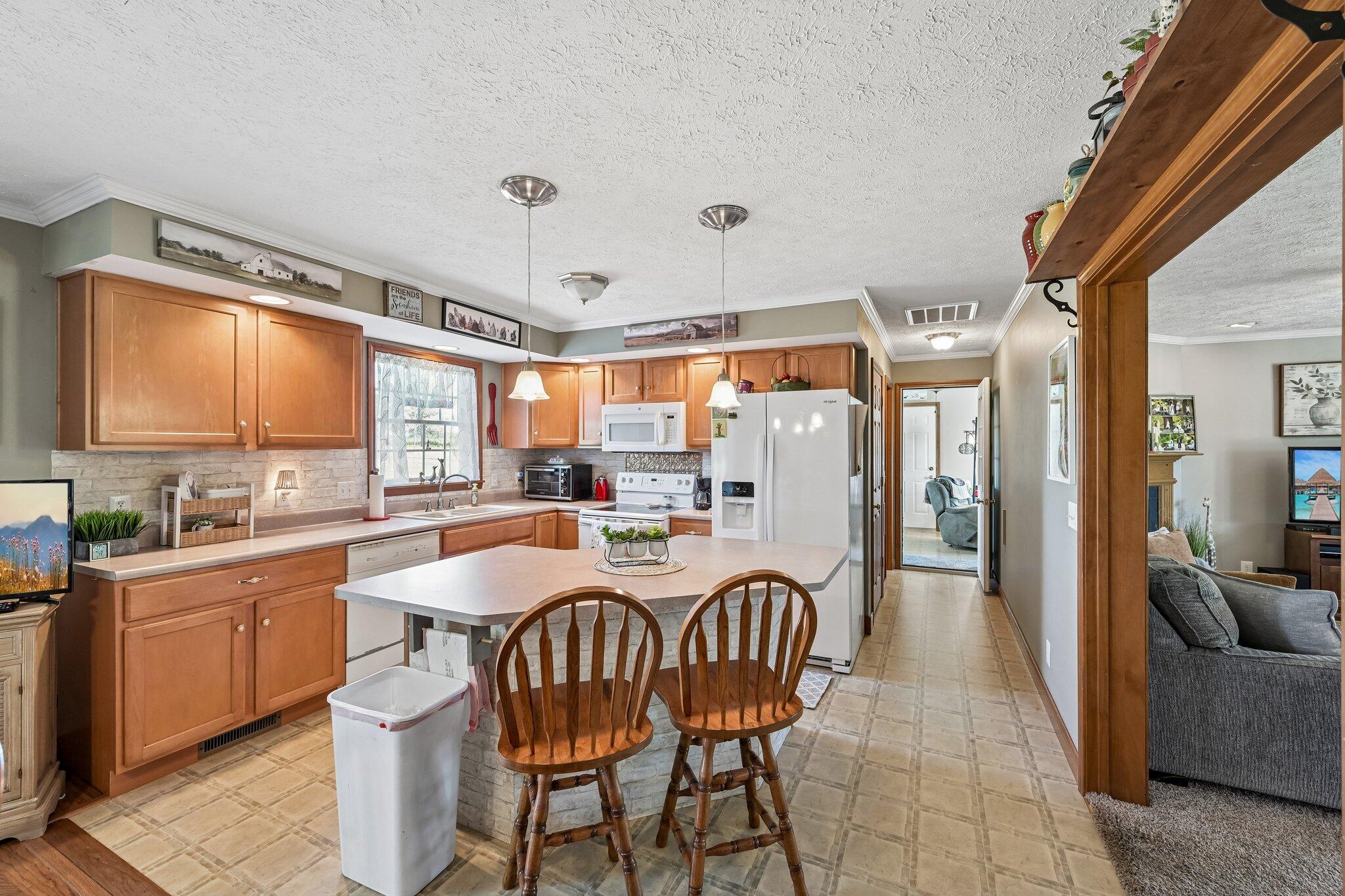3016 Private Road-625 N