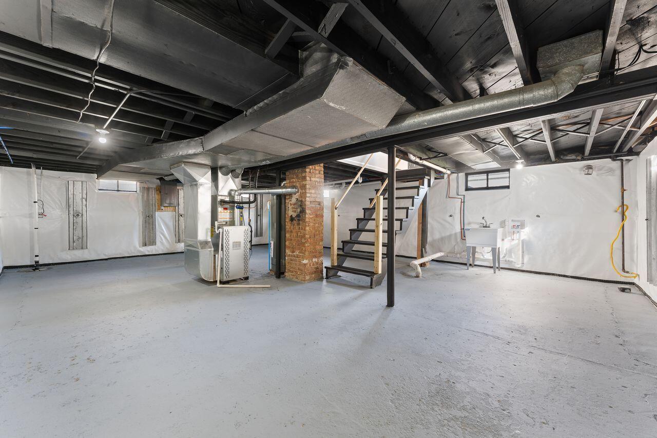 301 W Bates Street