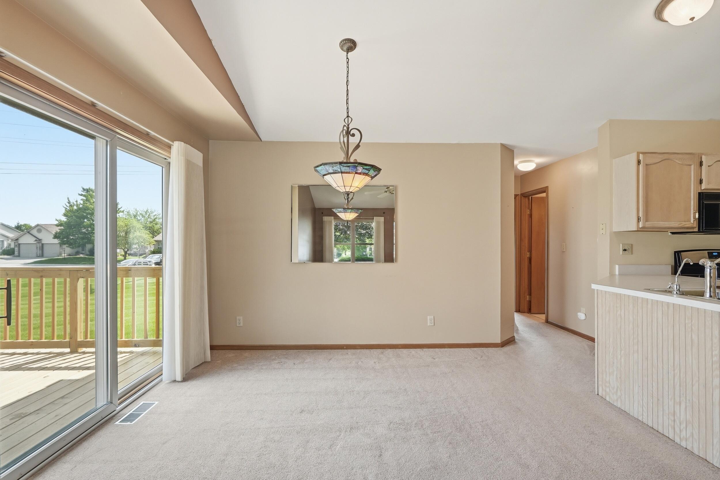 1905 Creekside Court