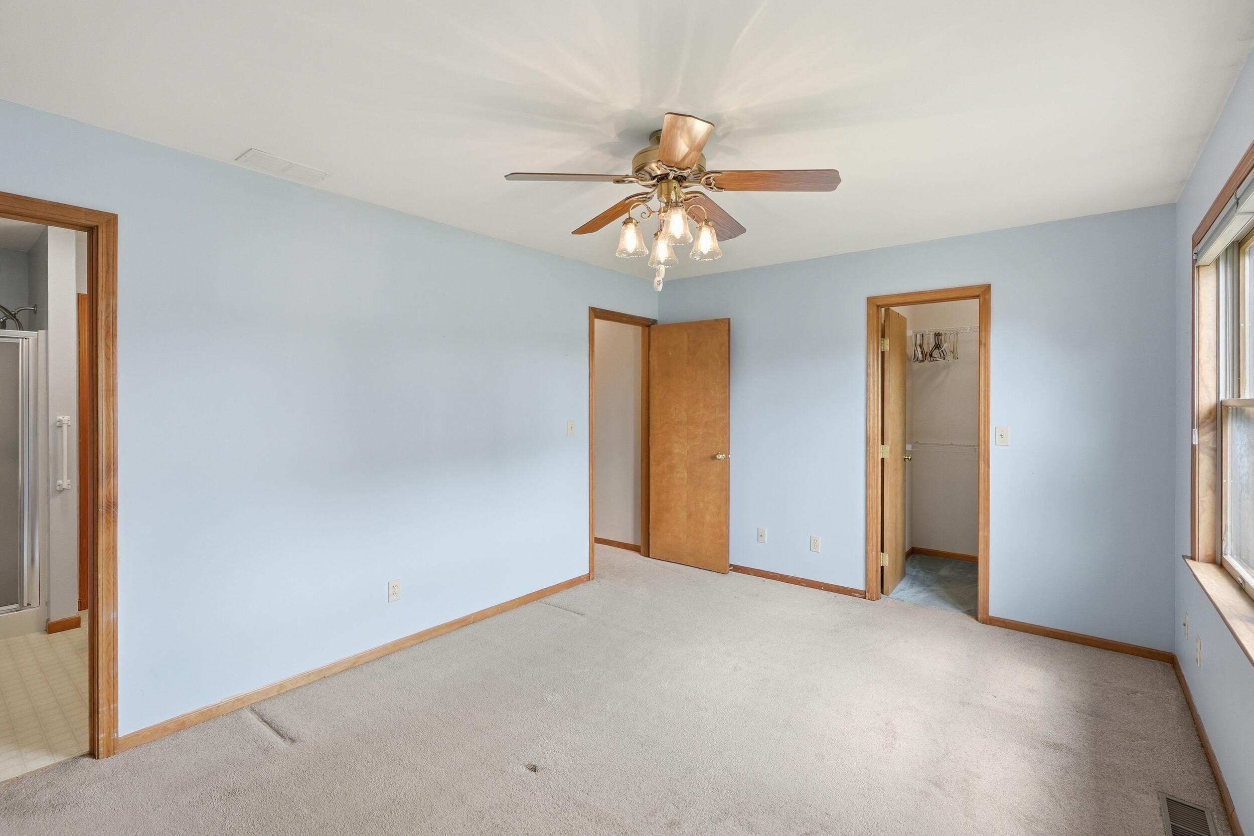 1905 Creekside Court