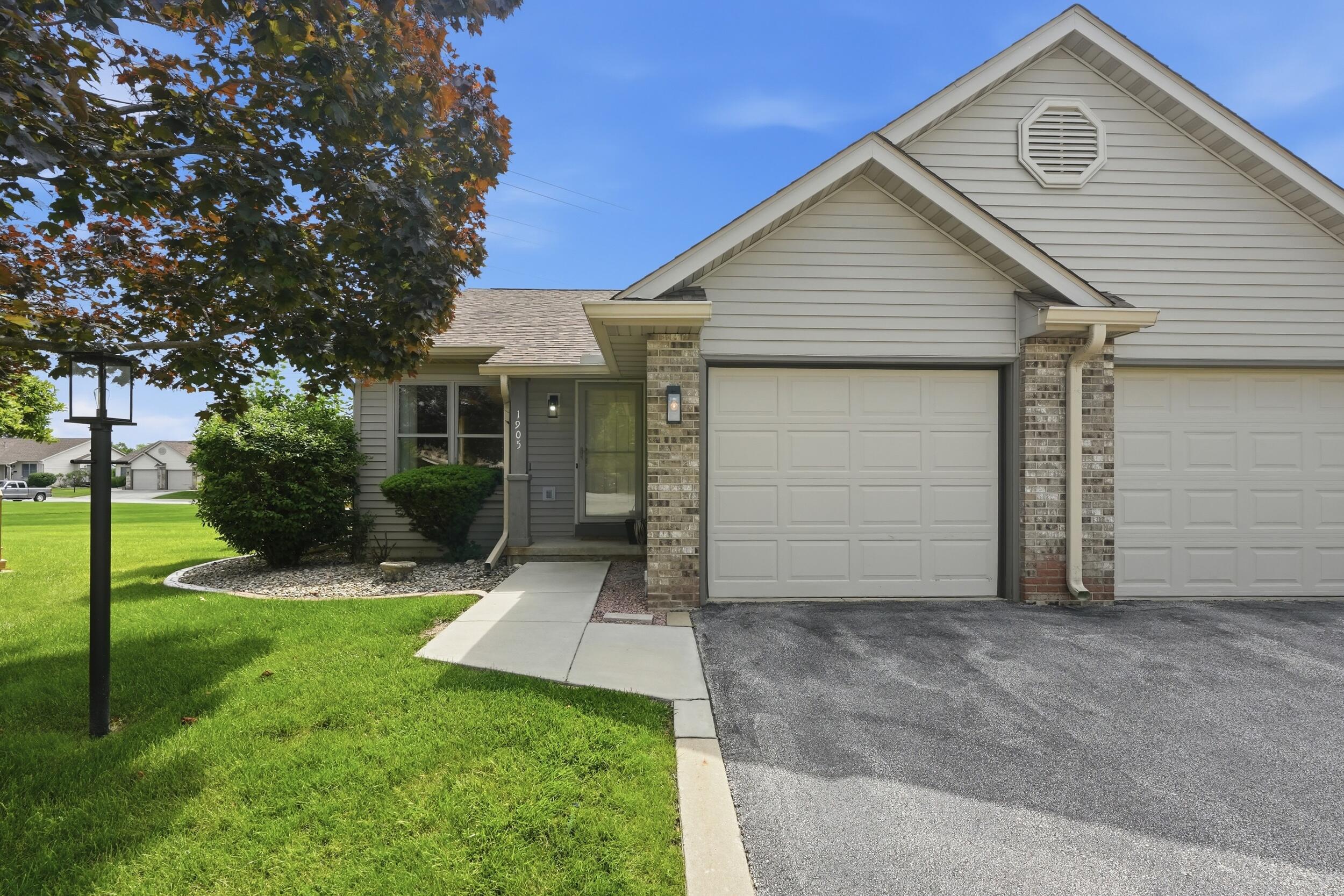 1905 Creekside Court