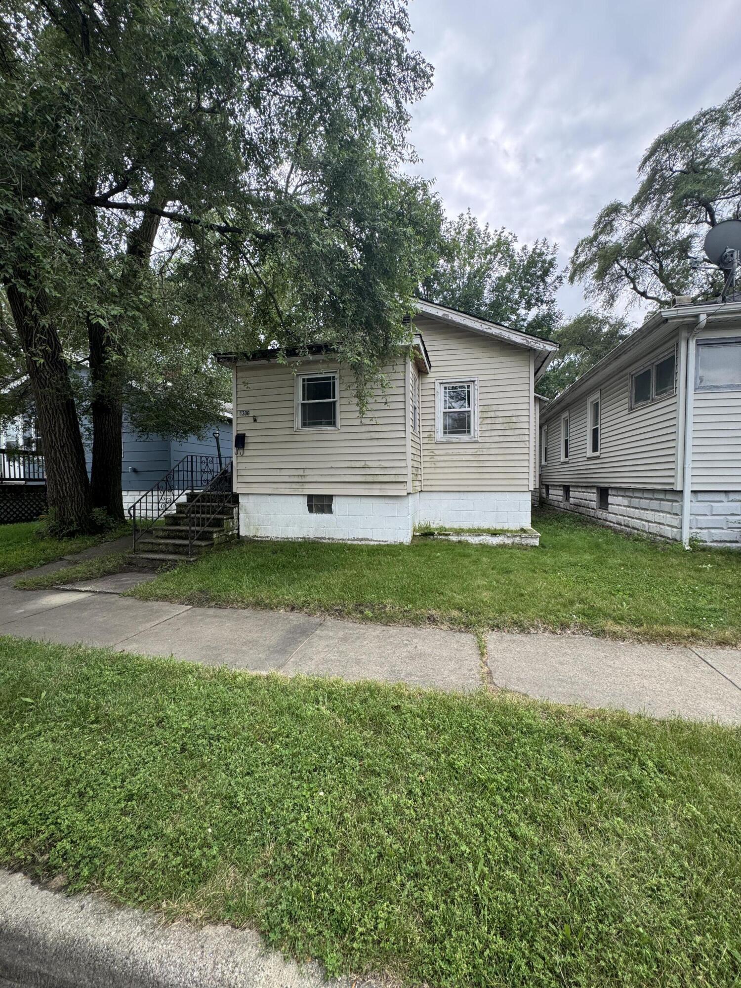1306 Sherman Street