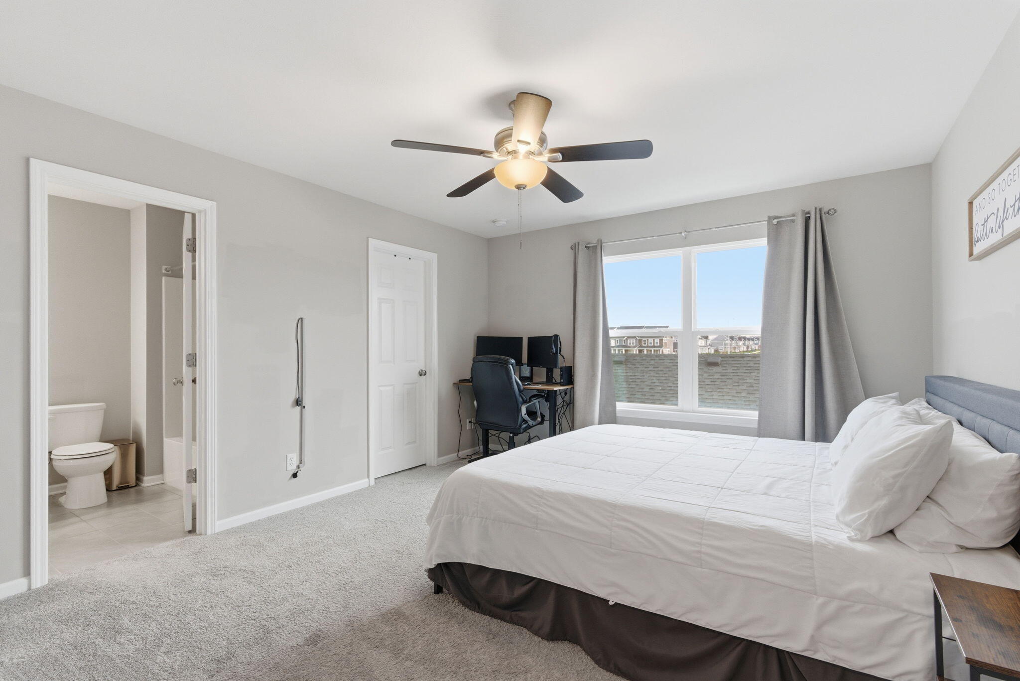 919 E 117th Place