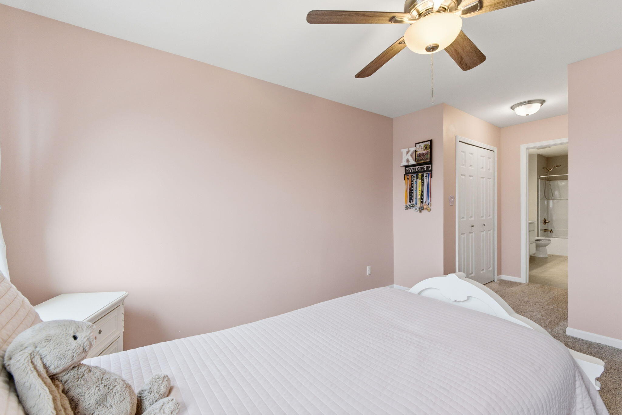 919 E 117th Place