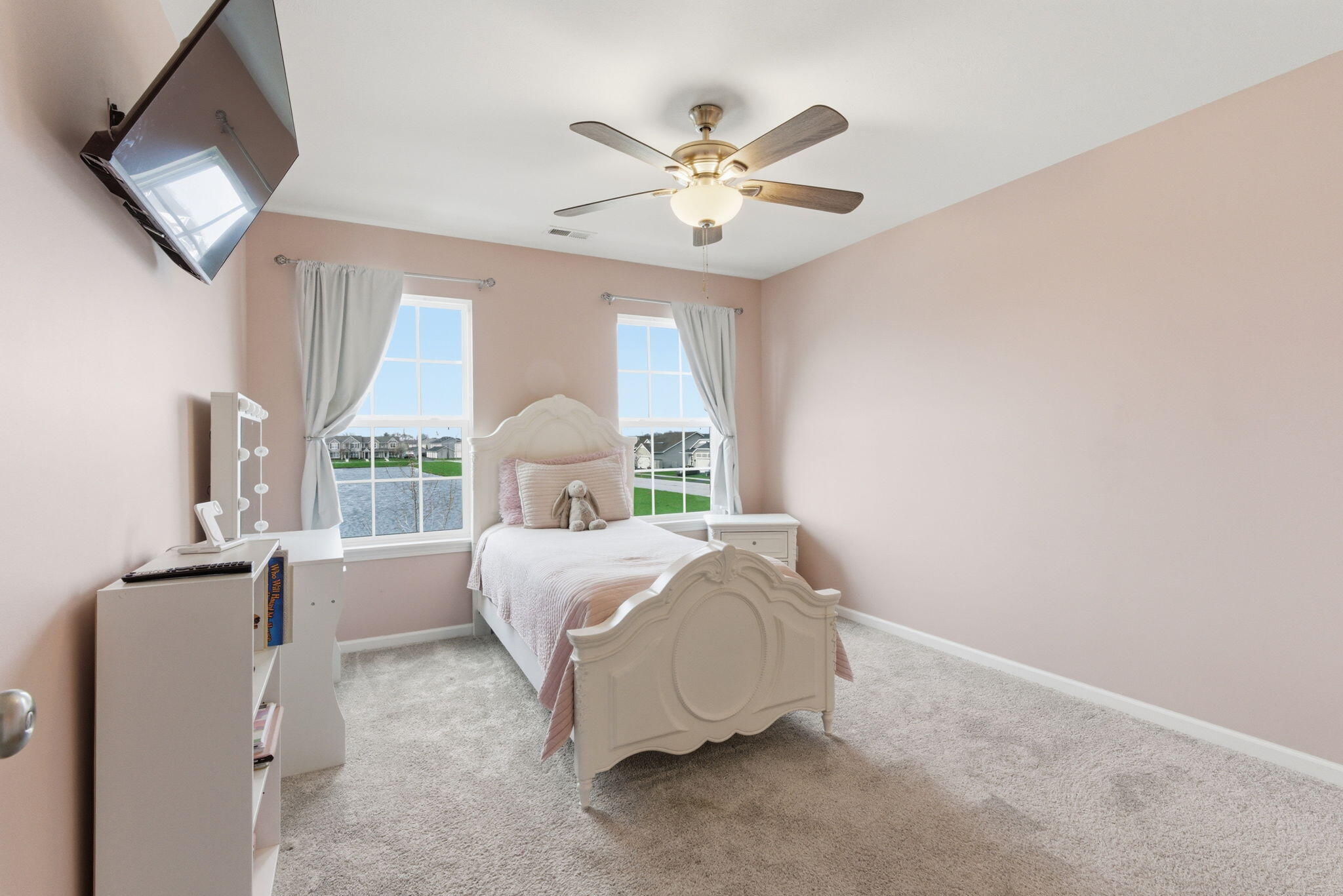 919 E 117th Place