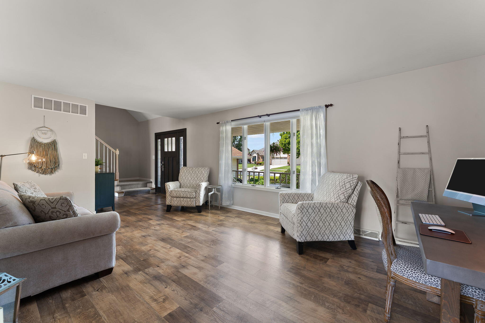 1507 Oak Leaf Drive
