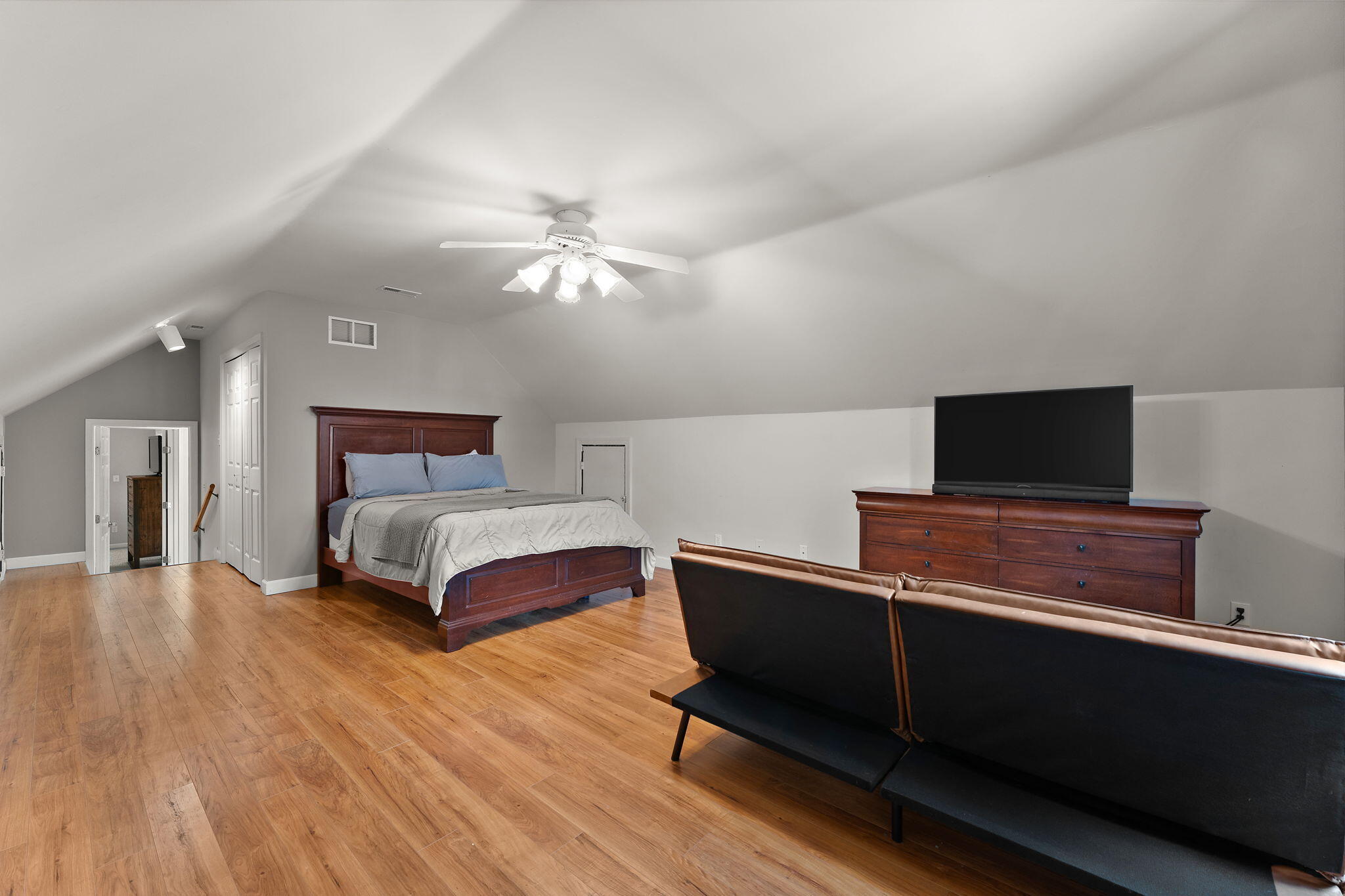 1507 Oak Leaf Drive