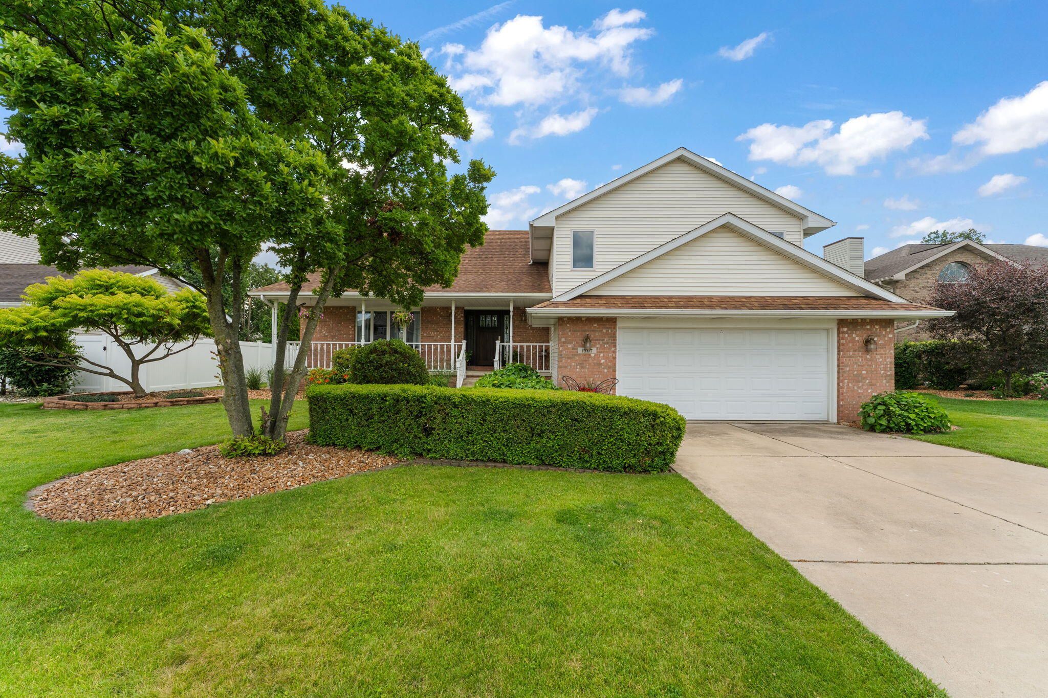 1507 Oak Leaf Drive