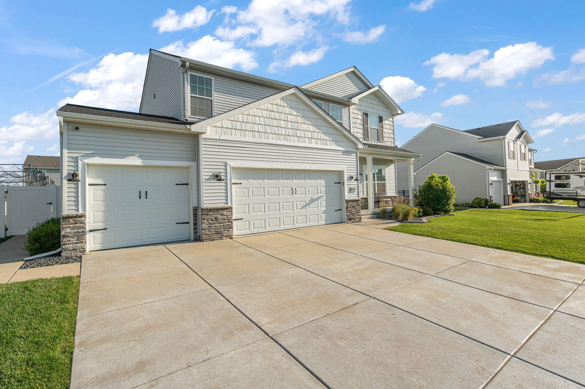 8289 W 171st Place