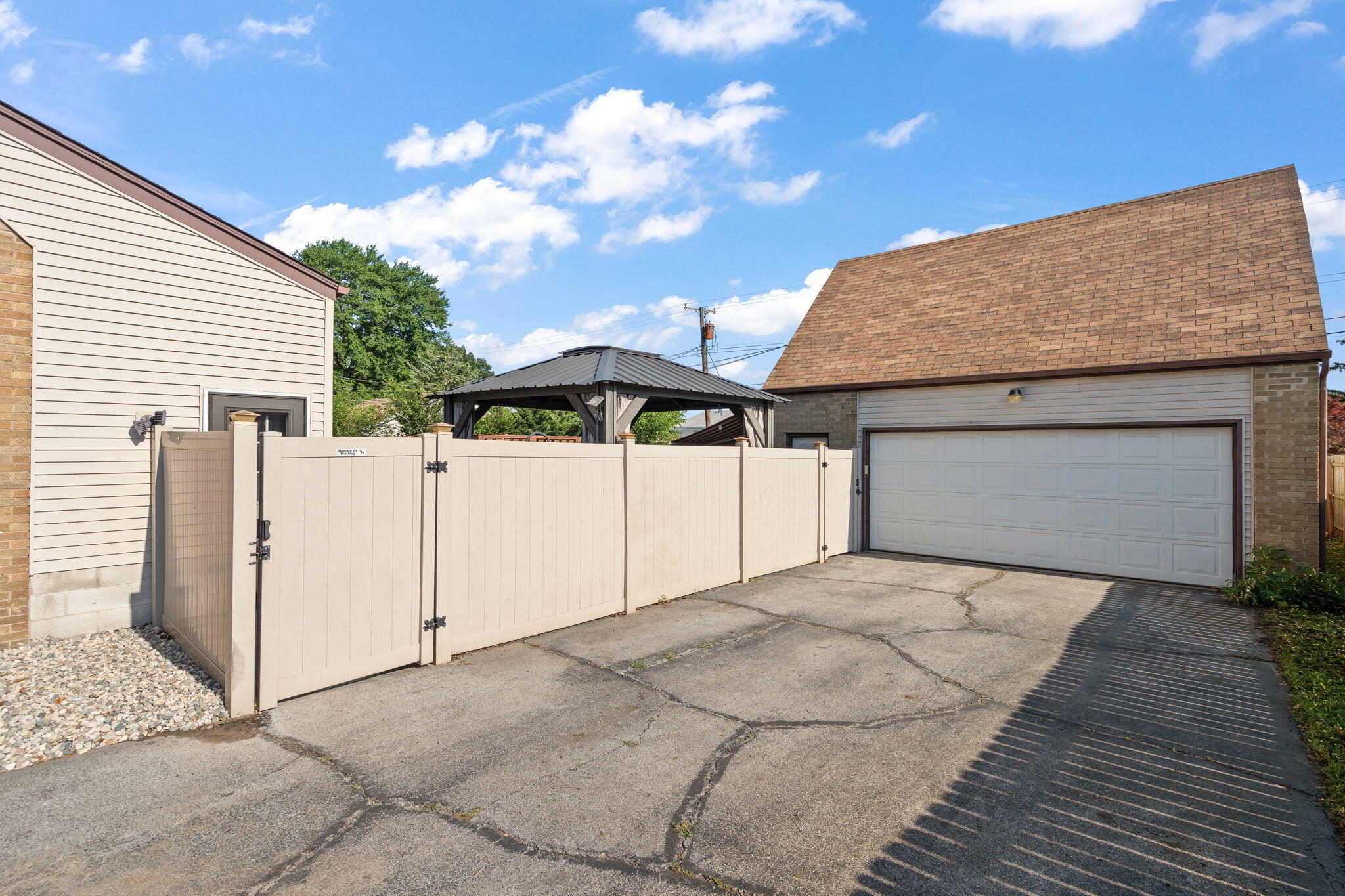 2937 Condit Street