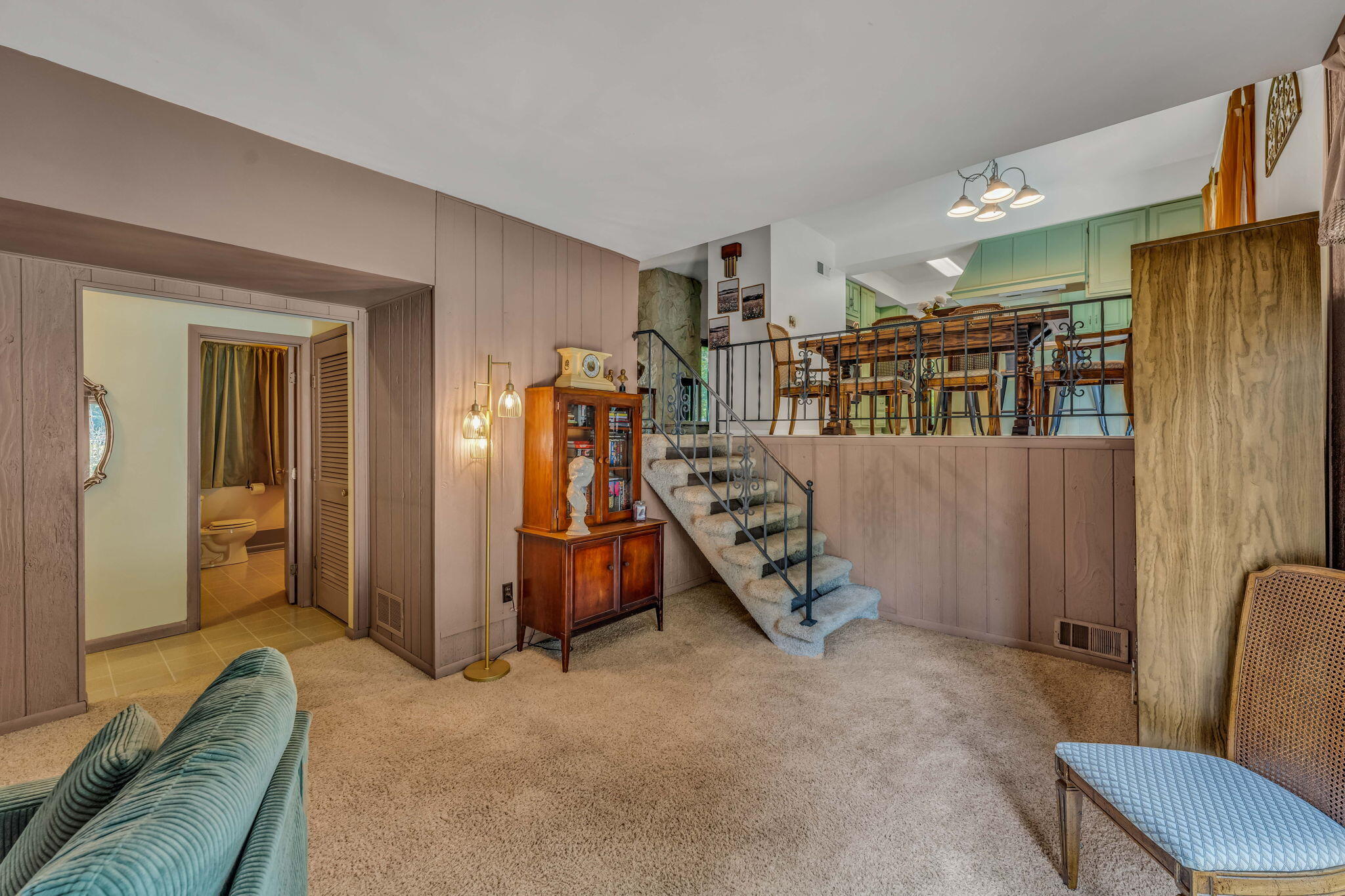 6155 Sunrise Avenue