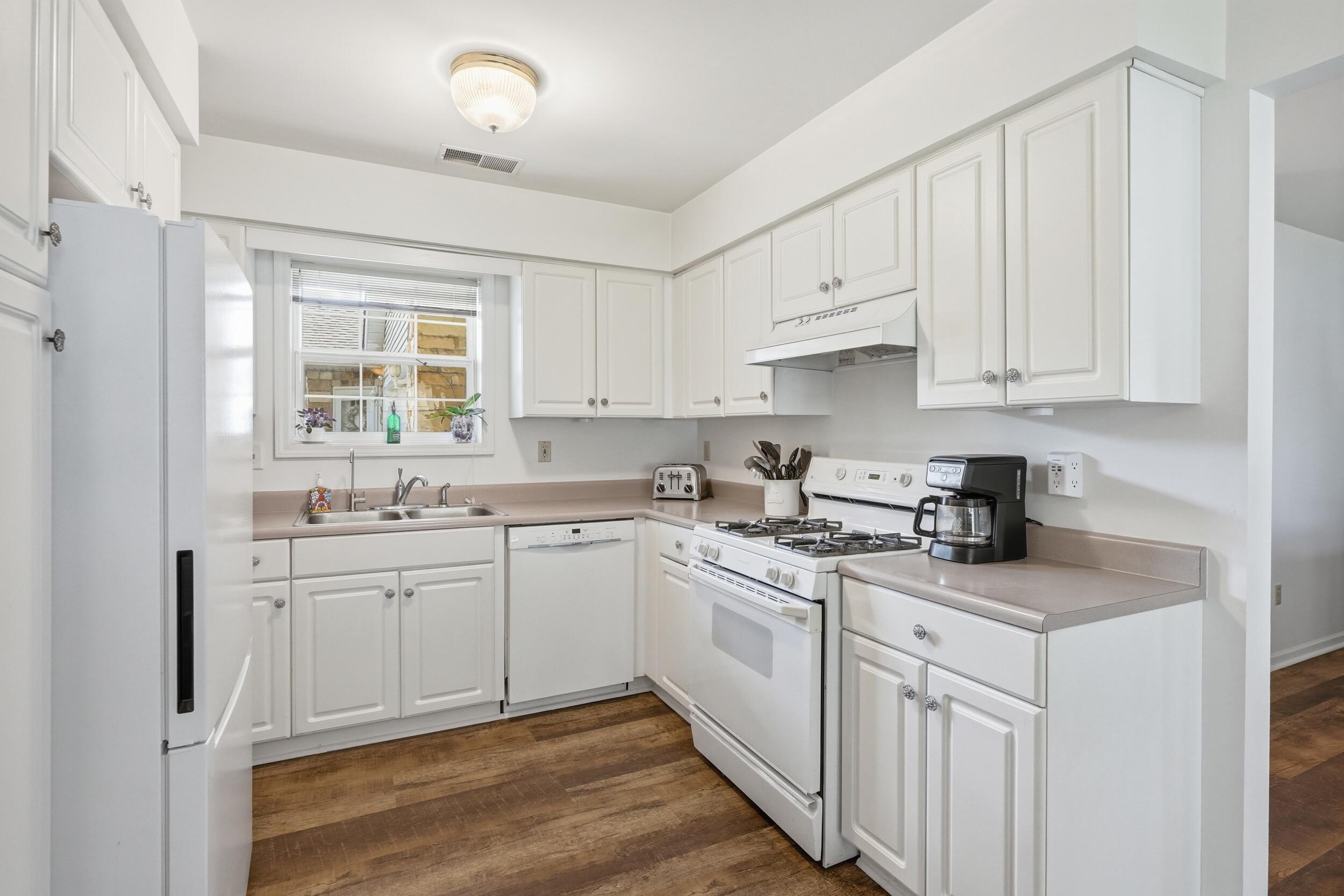 2267 Whispering Oaks Court