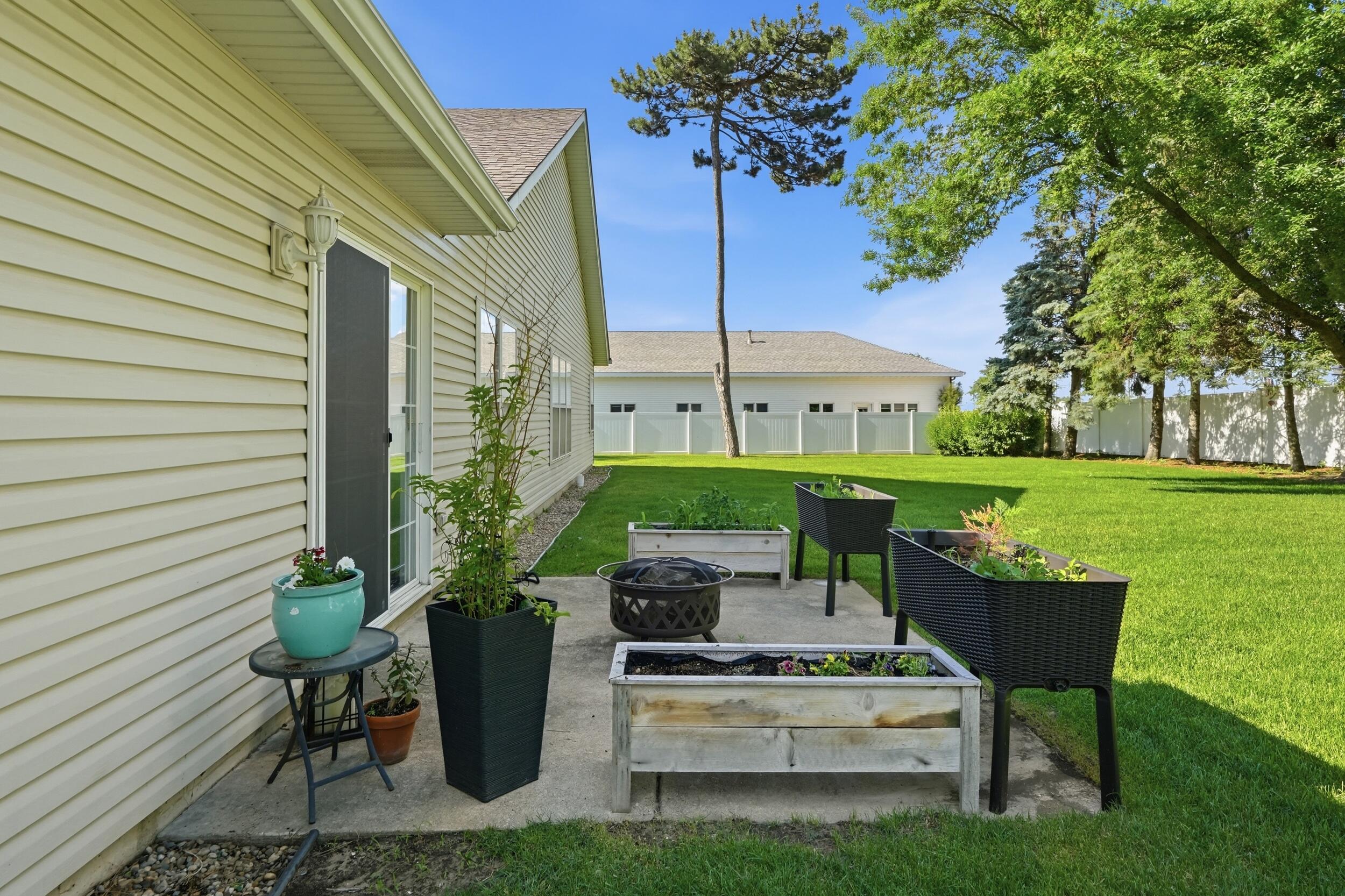 2267 Whispering Oaks Court