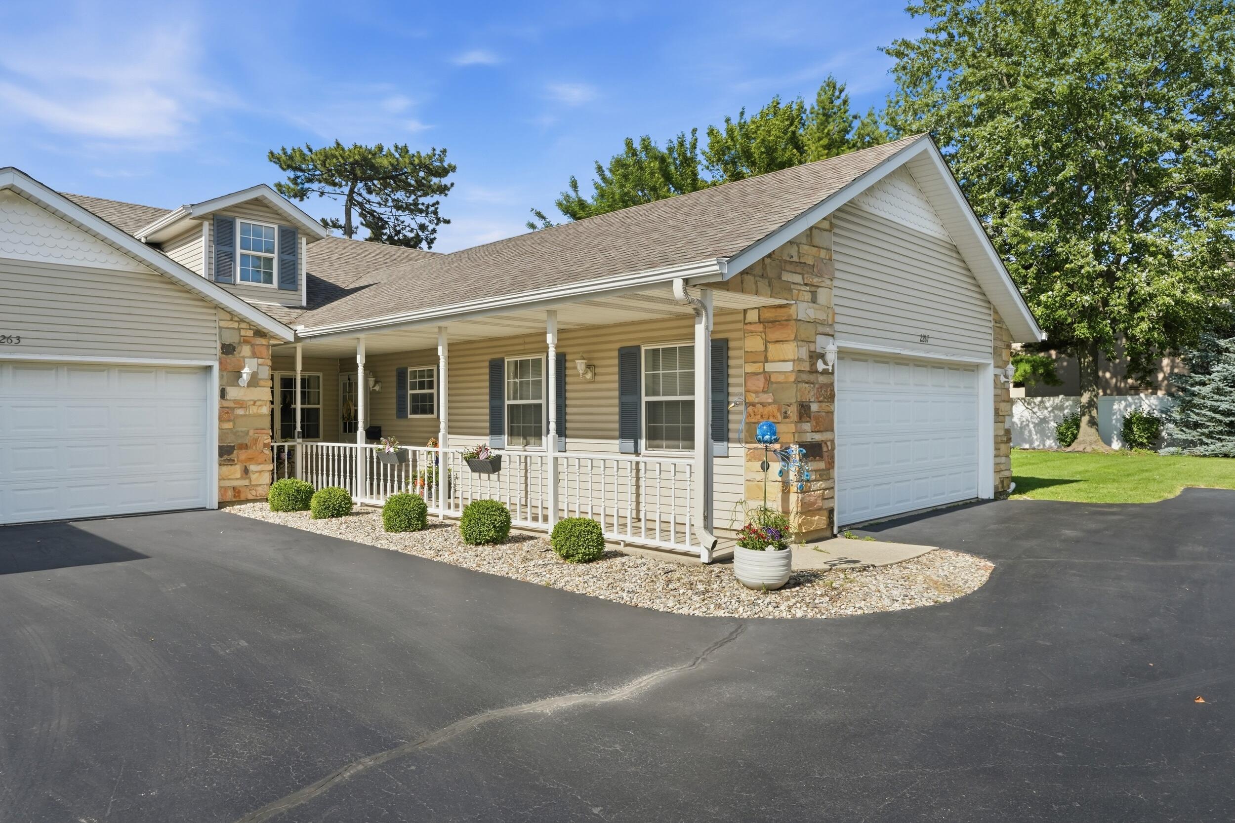 2267 Whispering Oaks Court