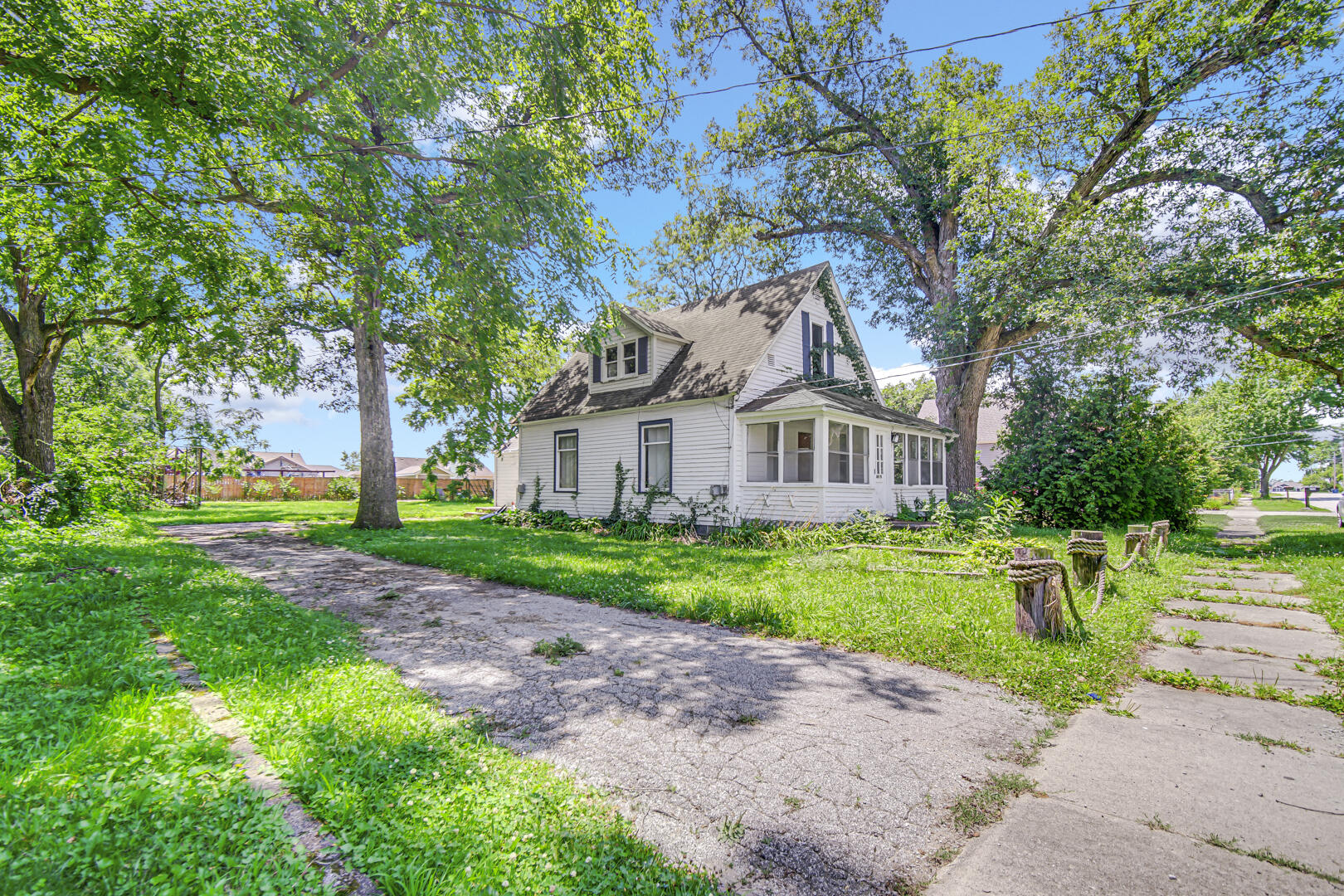 273 W High Street