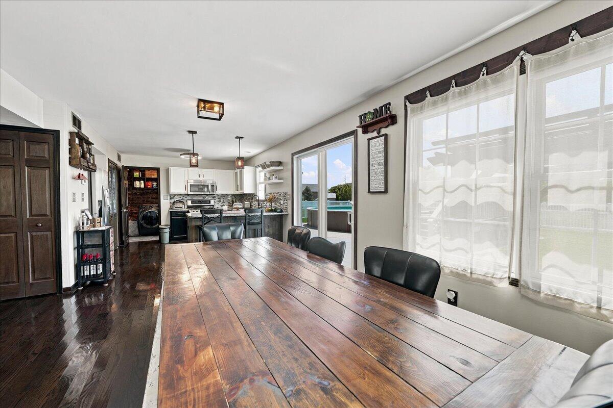 9721 W 148th Place