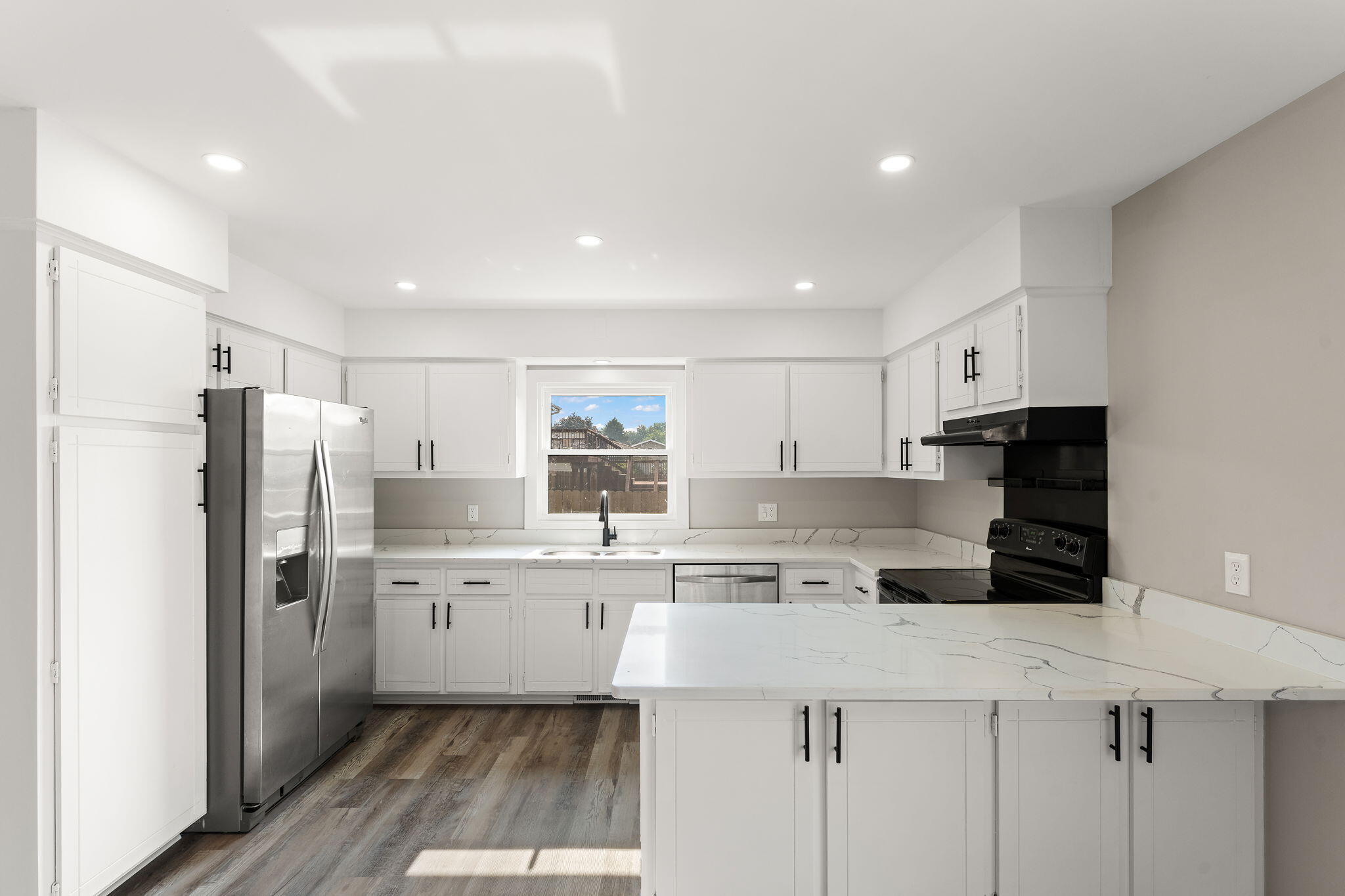 933 Hanover Lane