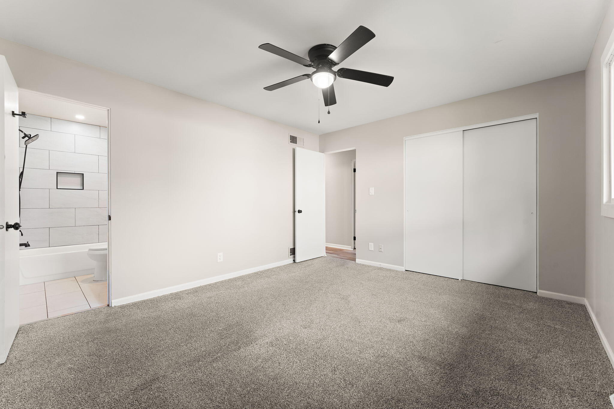 933 Hanover Lane