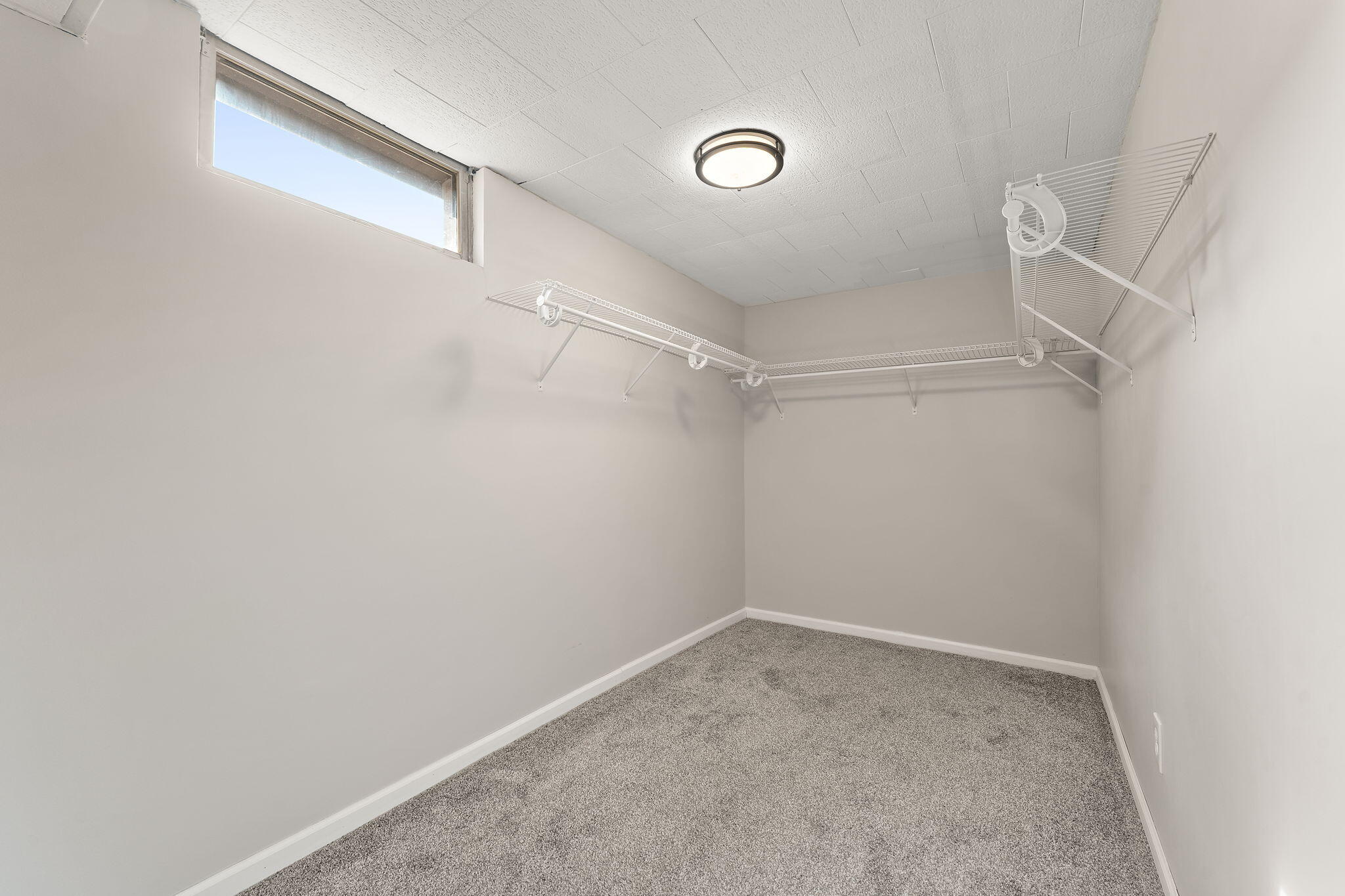 933 Hanover Lane