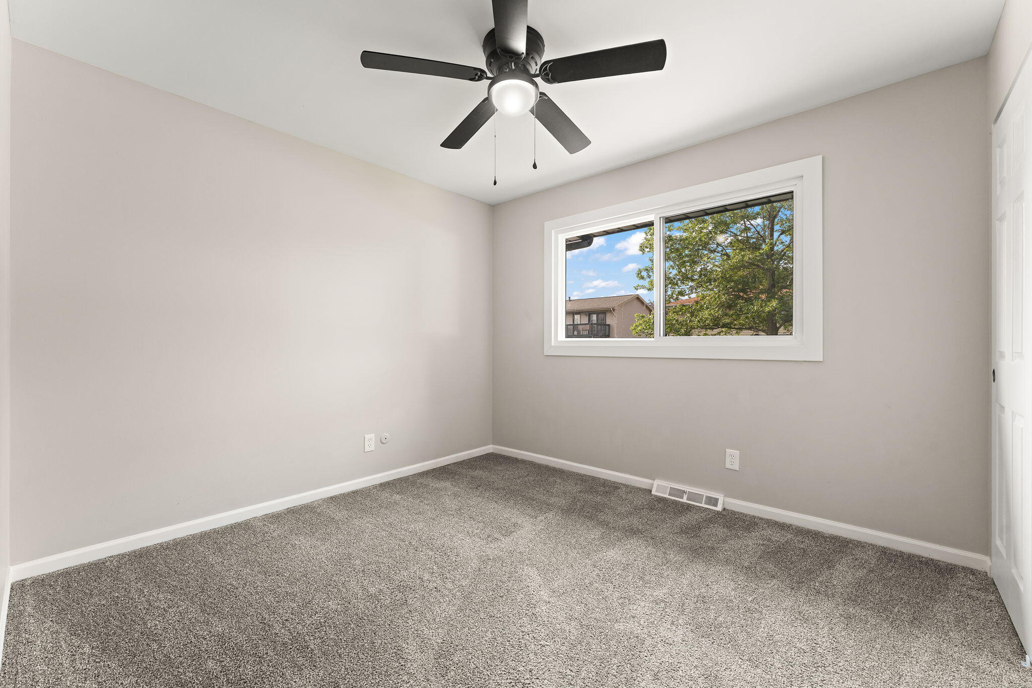 933 Hanover Lane