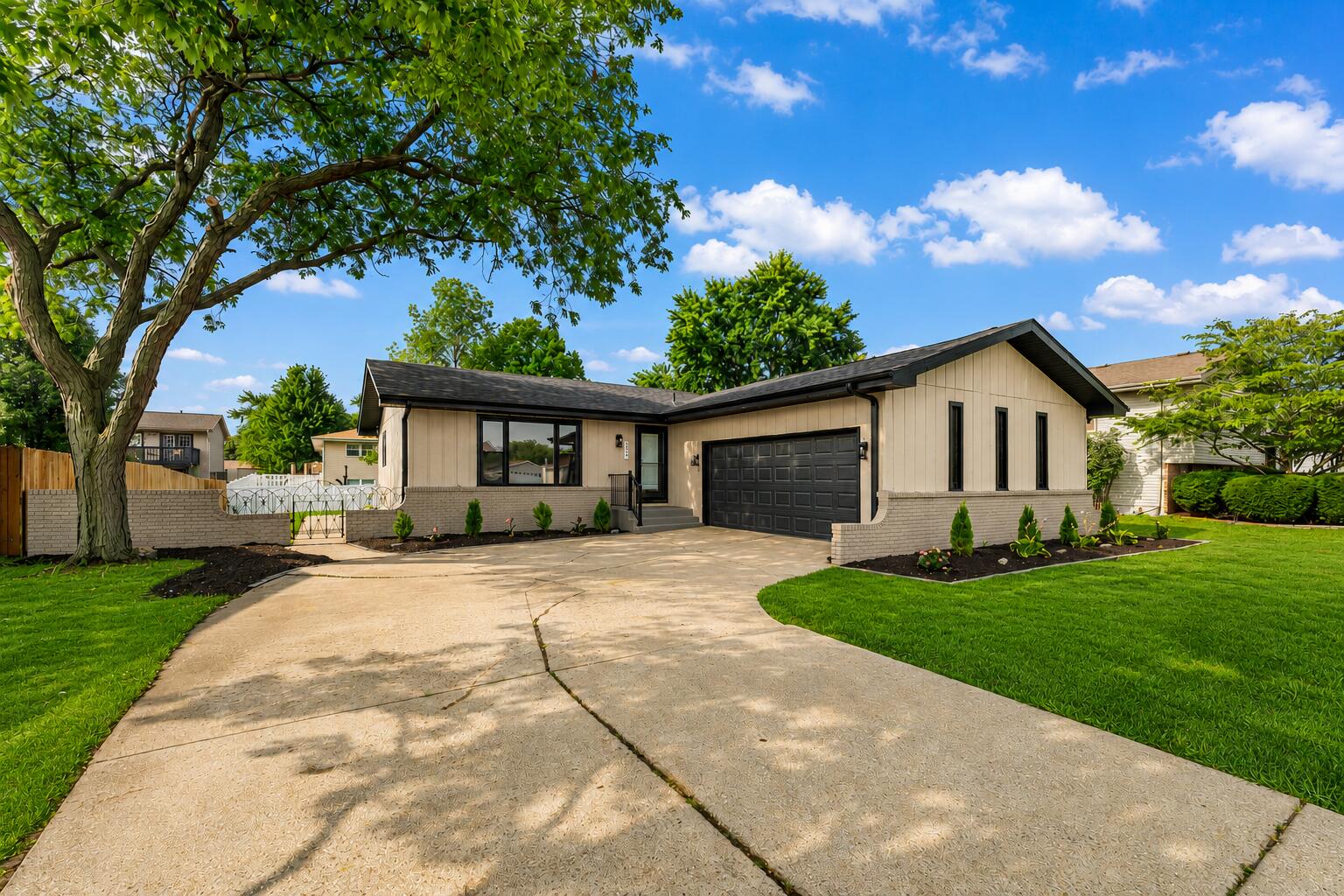 933 Hanover Lane