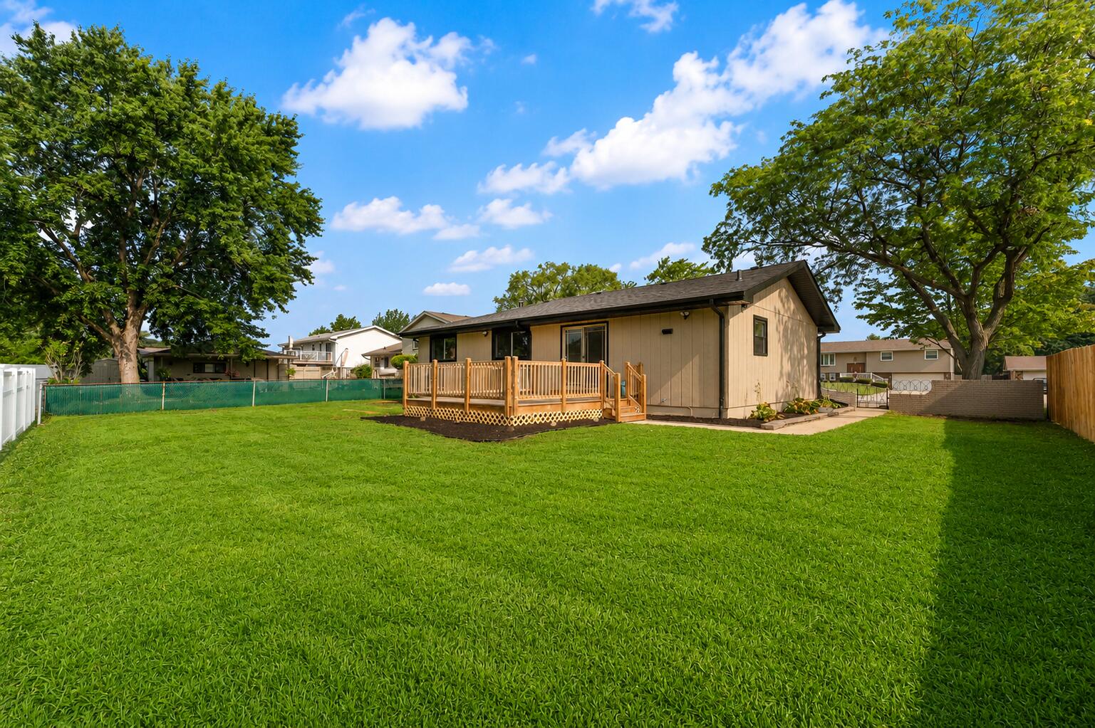 933 Hanover Lane