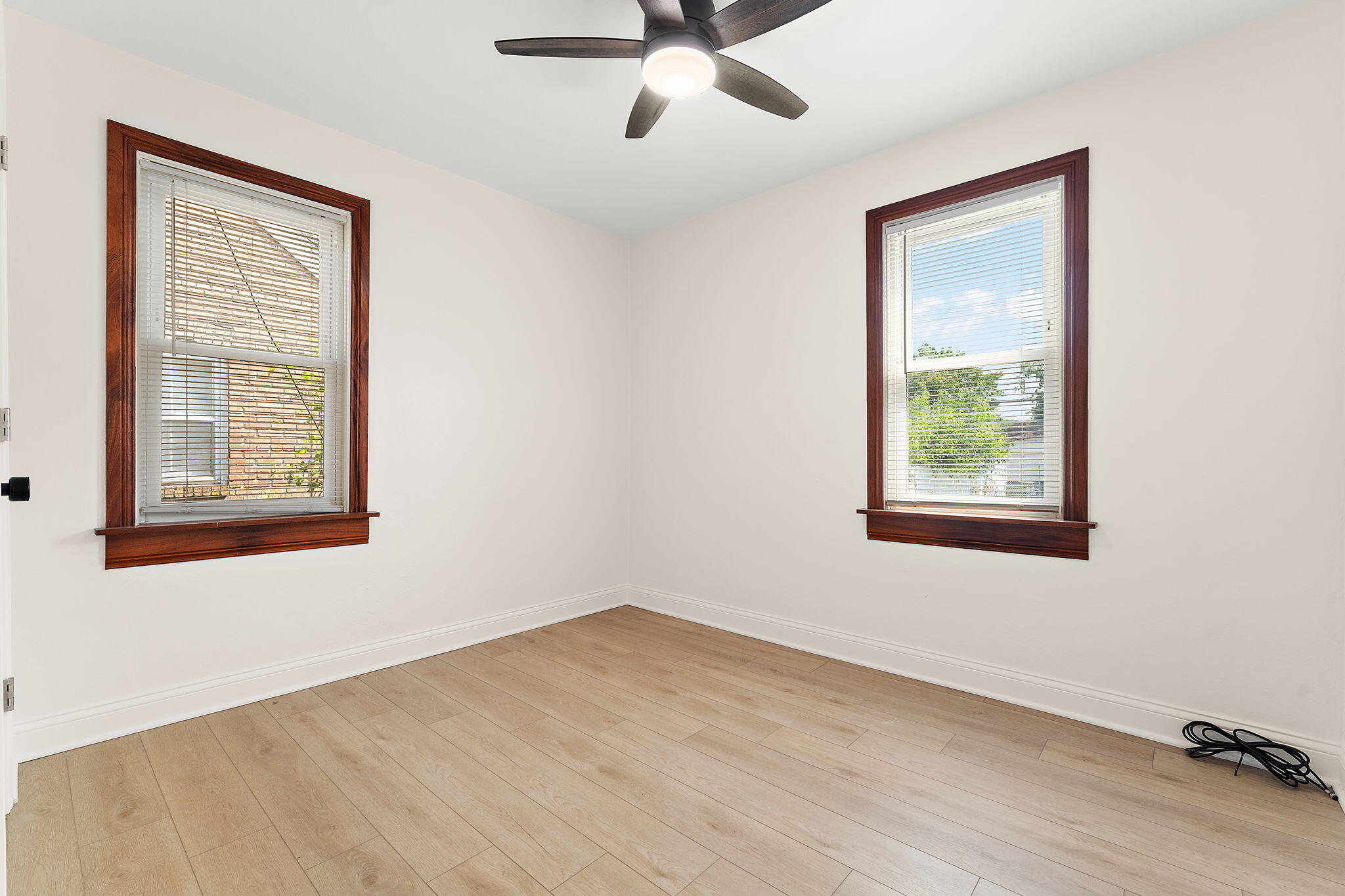 6813 Schneider Avenue