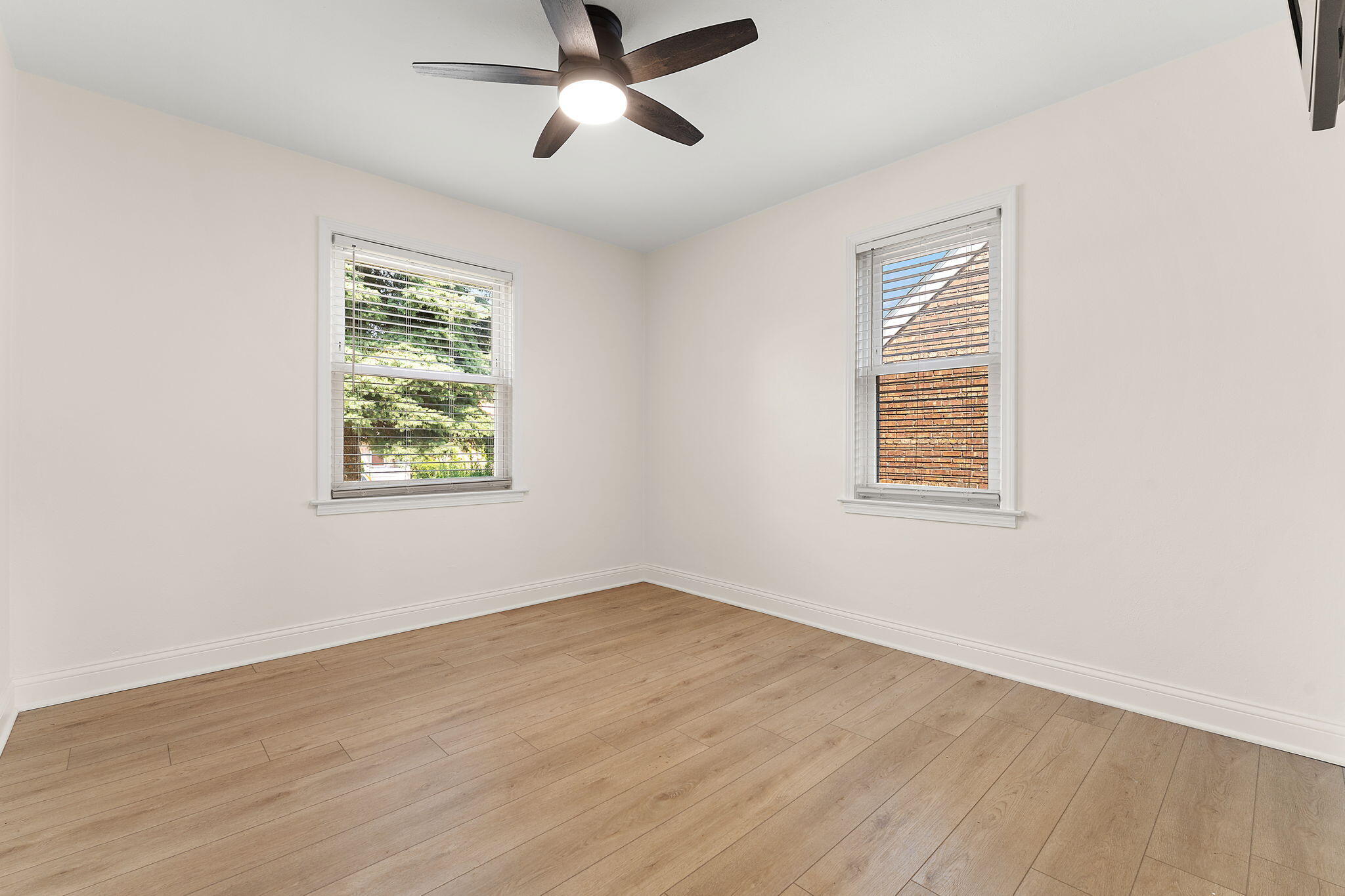 6813 Schneider Avenue