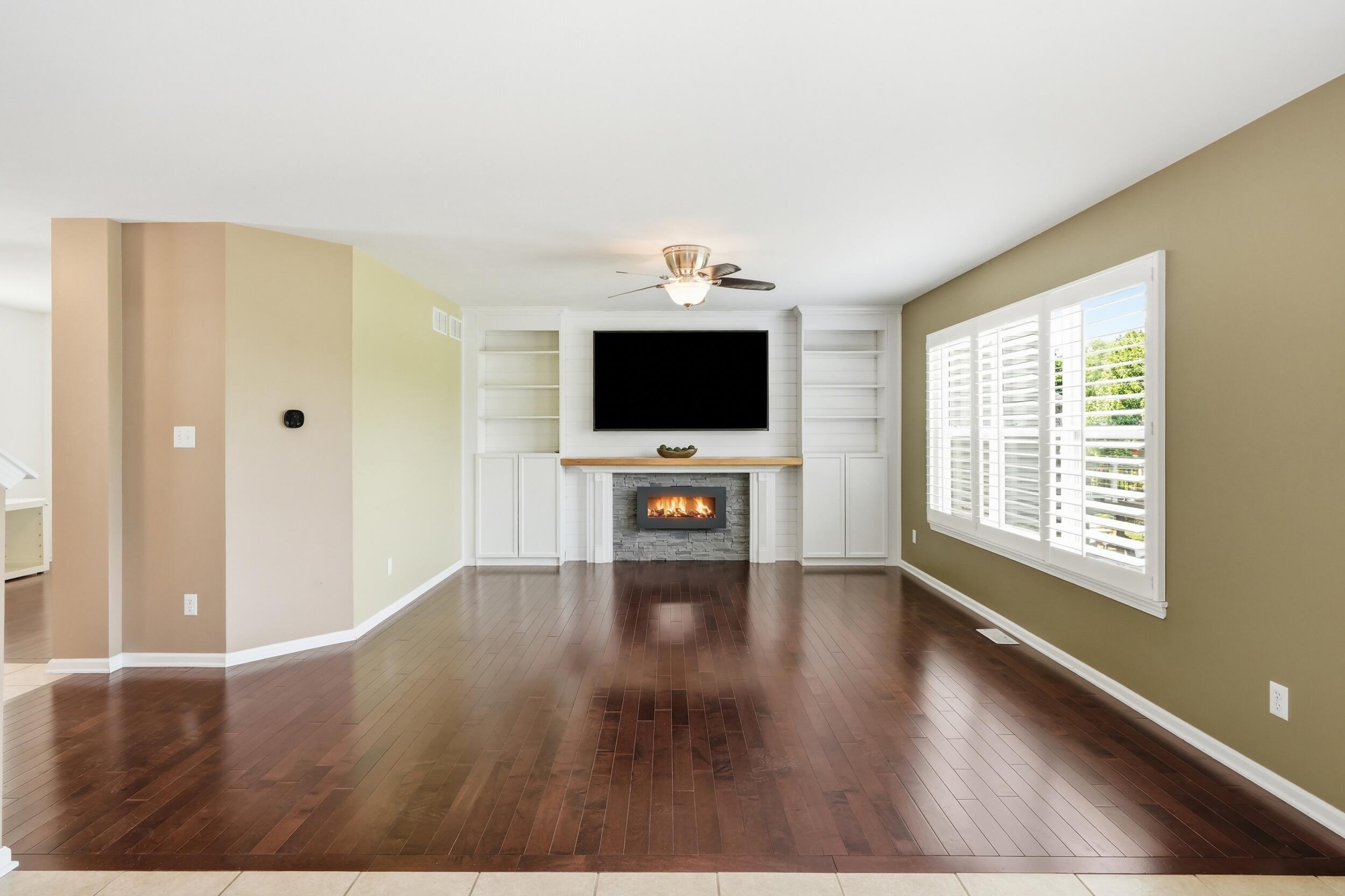 1587 Brackenbury Lane