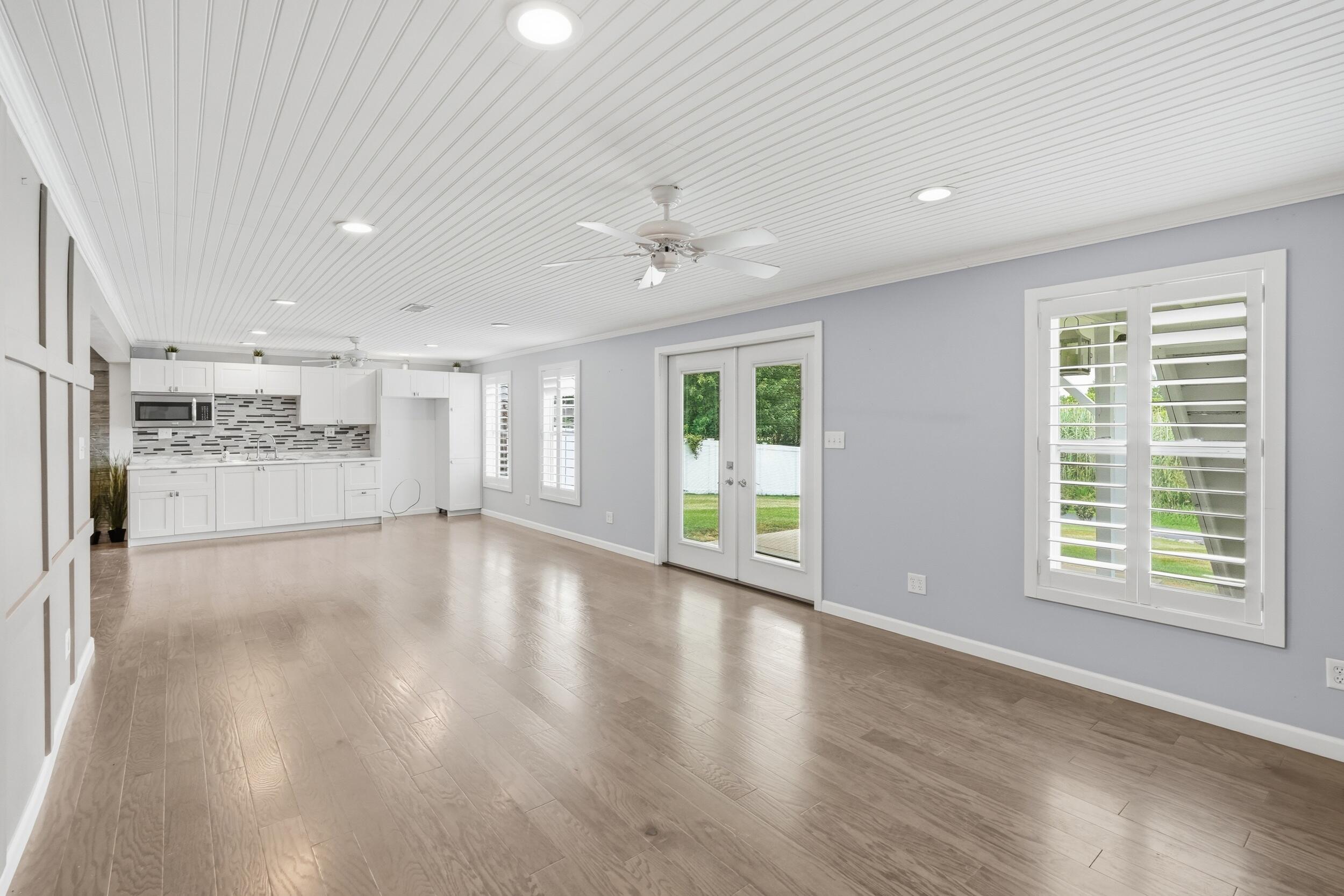 1587 Brackenbury Lane