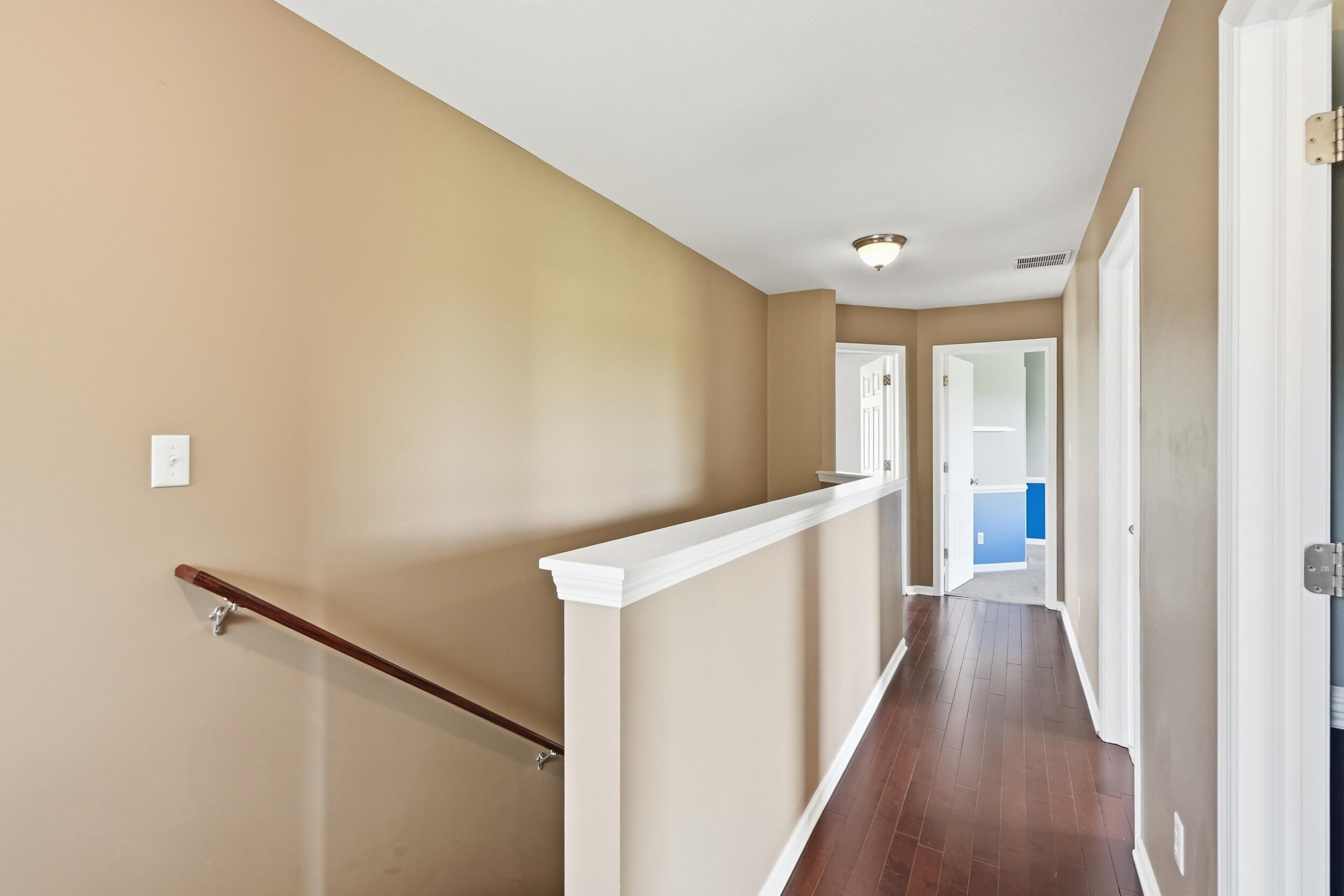 1587 Brackenbury Lane