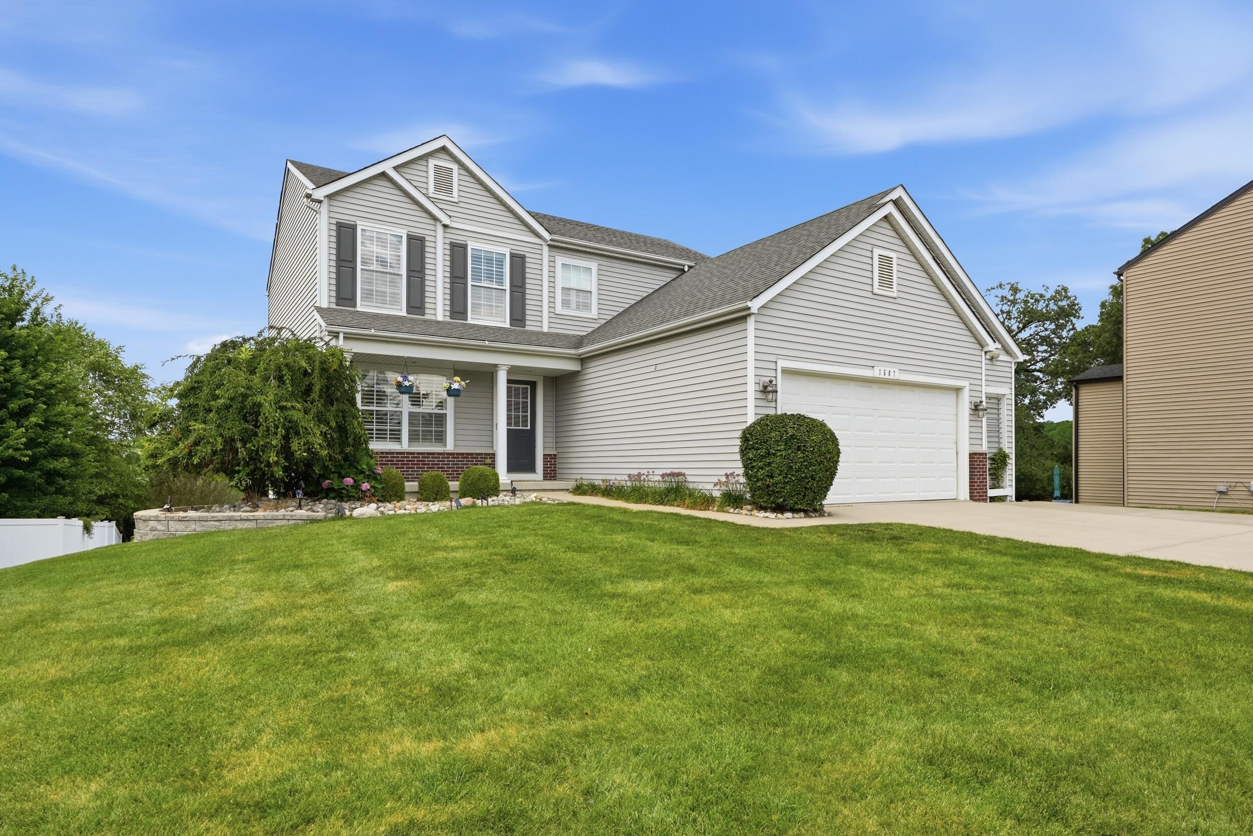 1587 Brackenbury Lane
