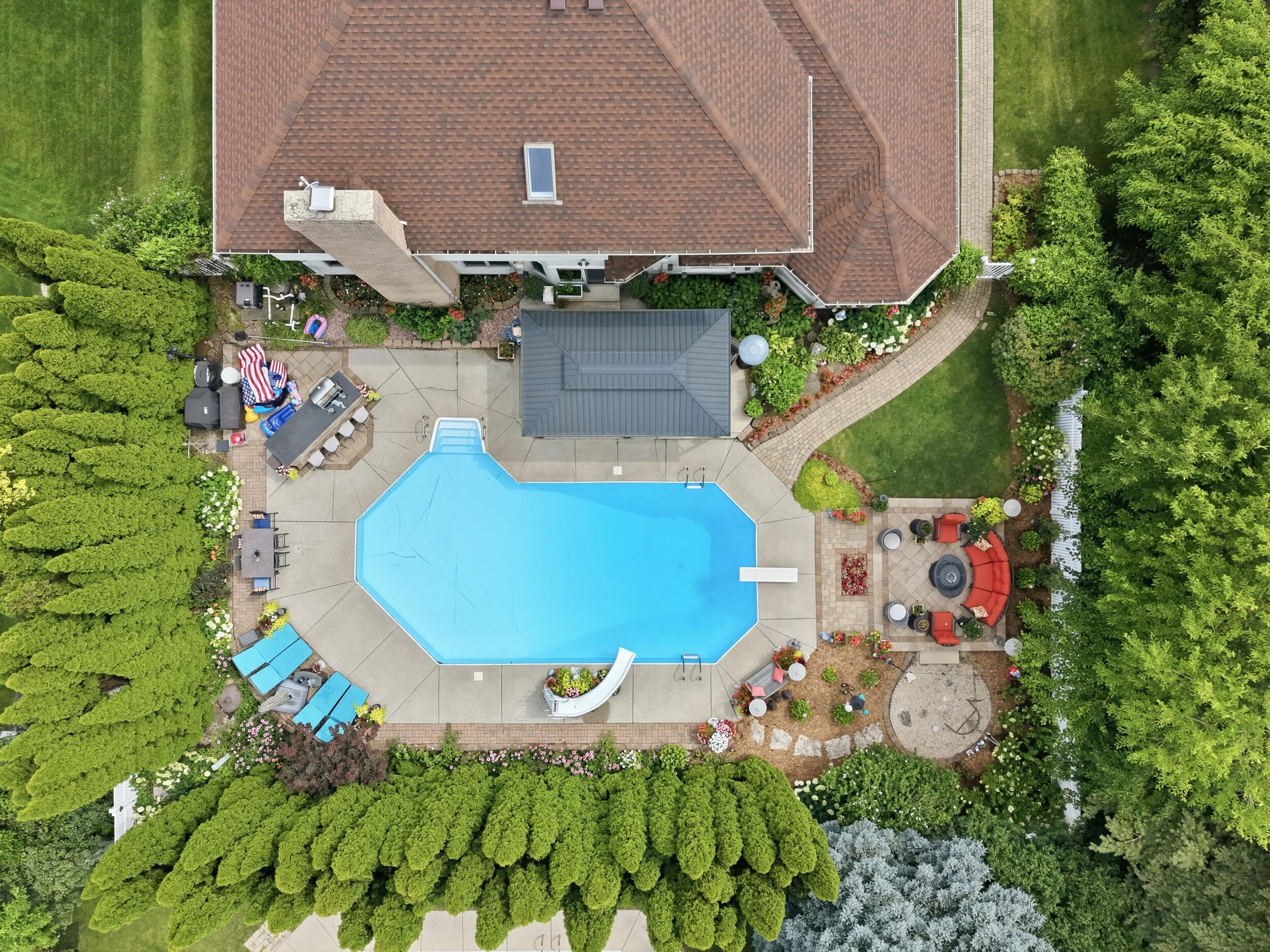 1929 Redwood Lane