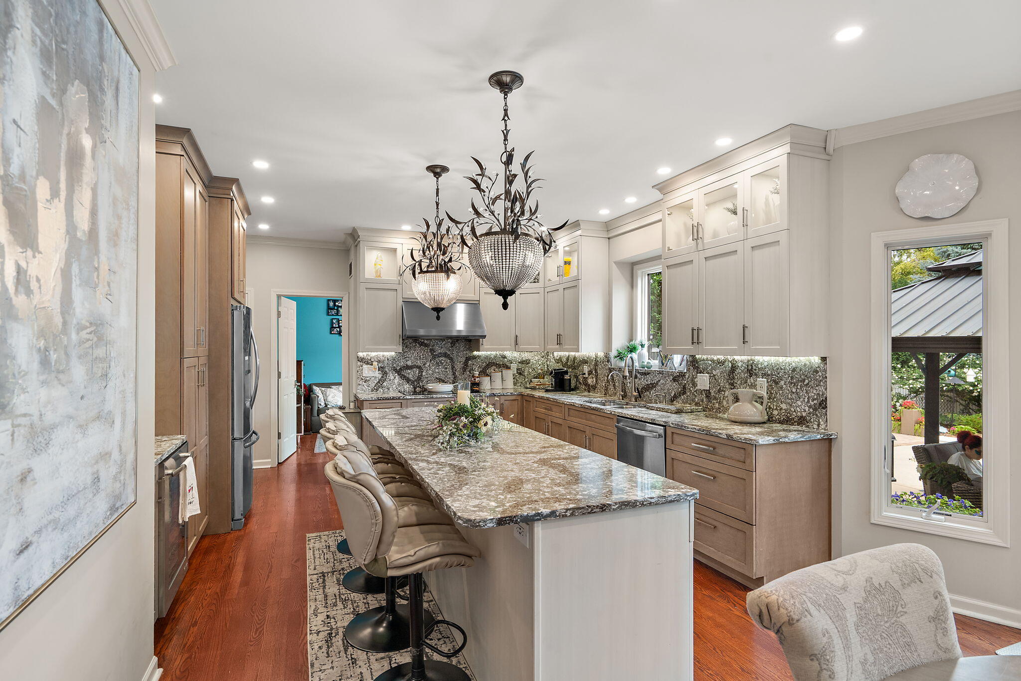 1929 Redwood Lane
