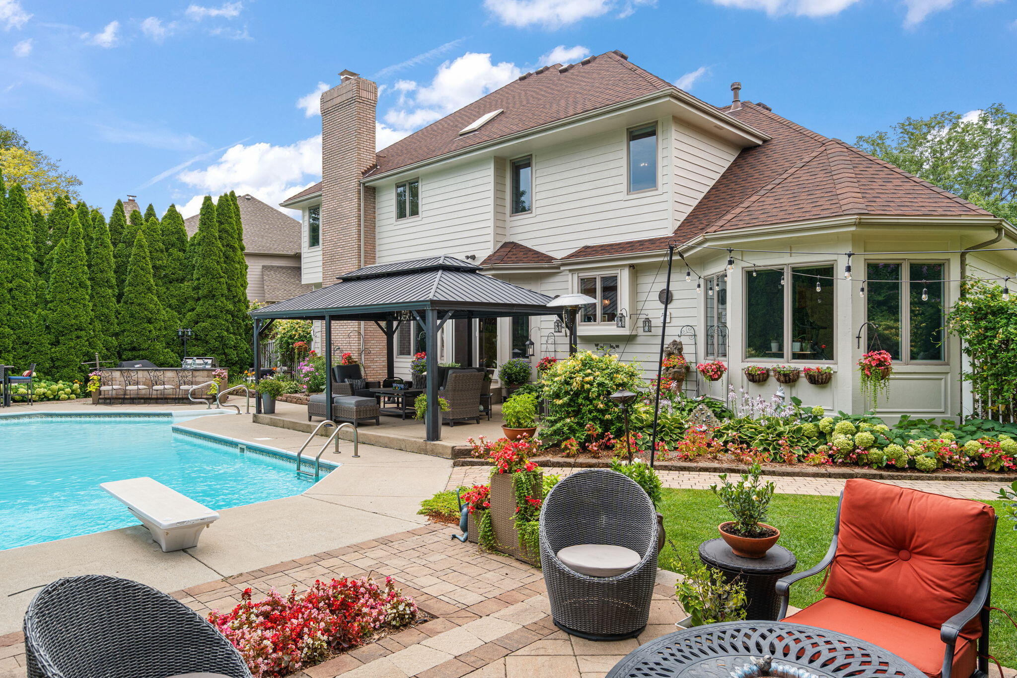 1929 Redwood Lane