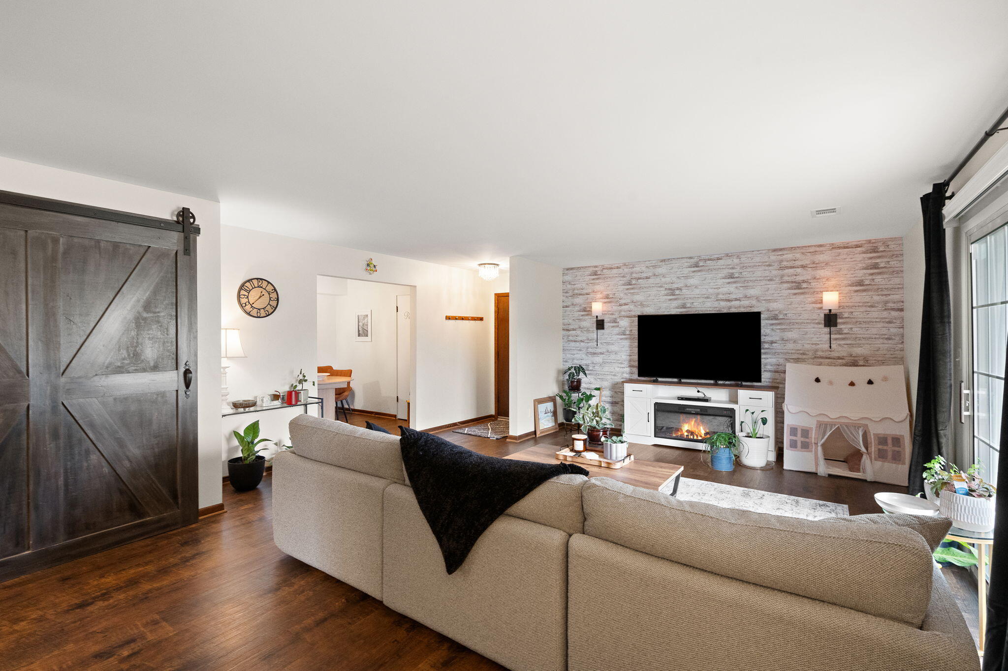 1238 Camellia Drive Unit: 11
