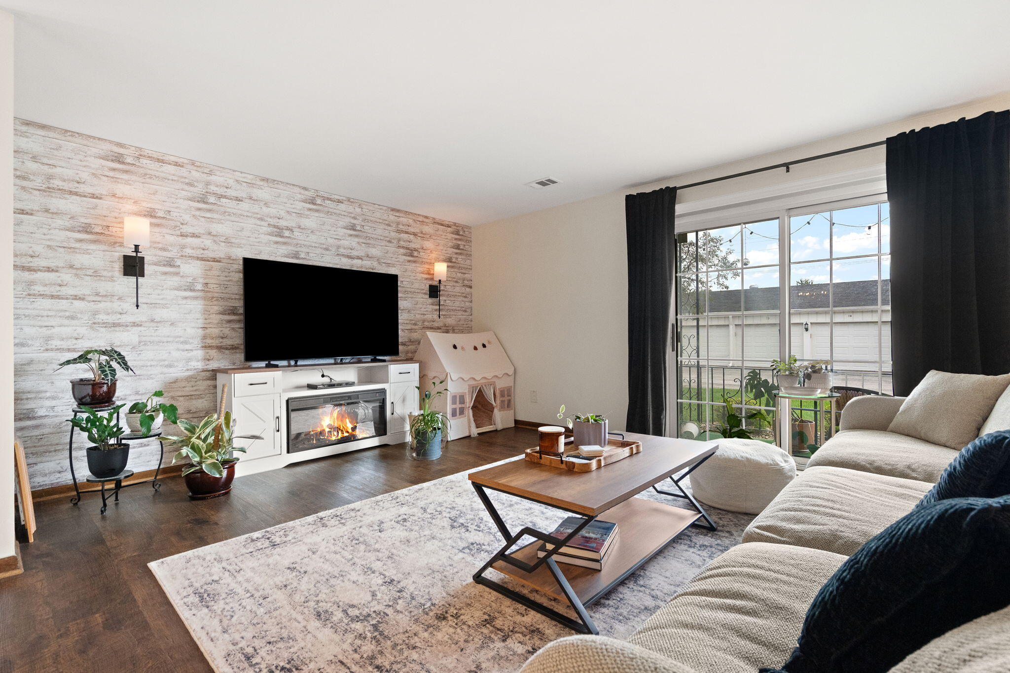 1238 Camellia Drive Unit: 11
