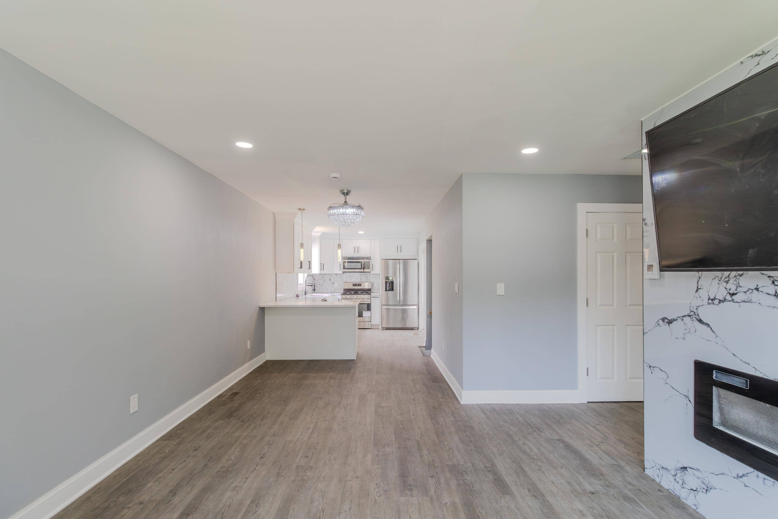 4184 Van Buren Street