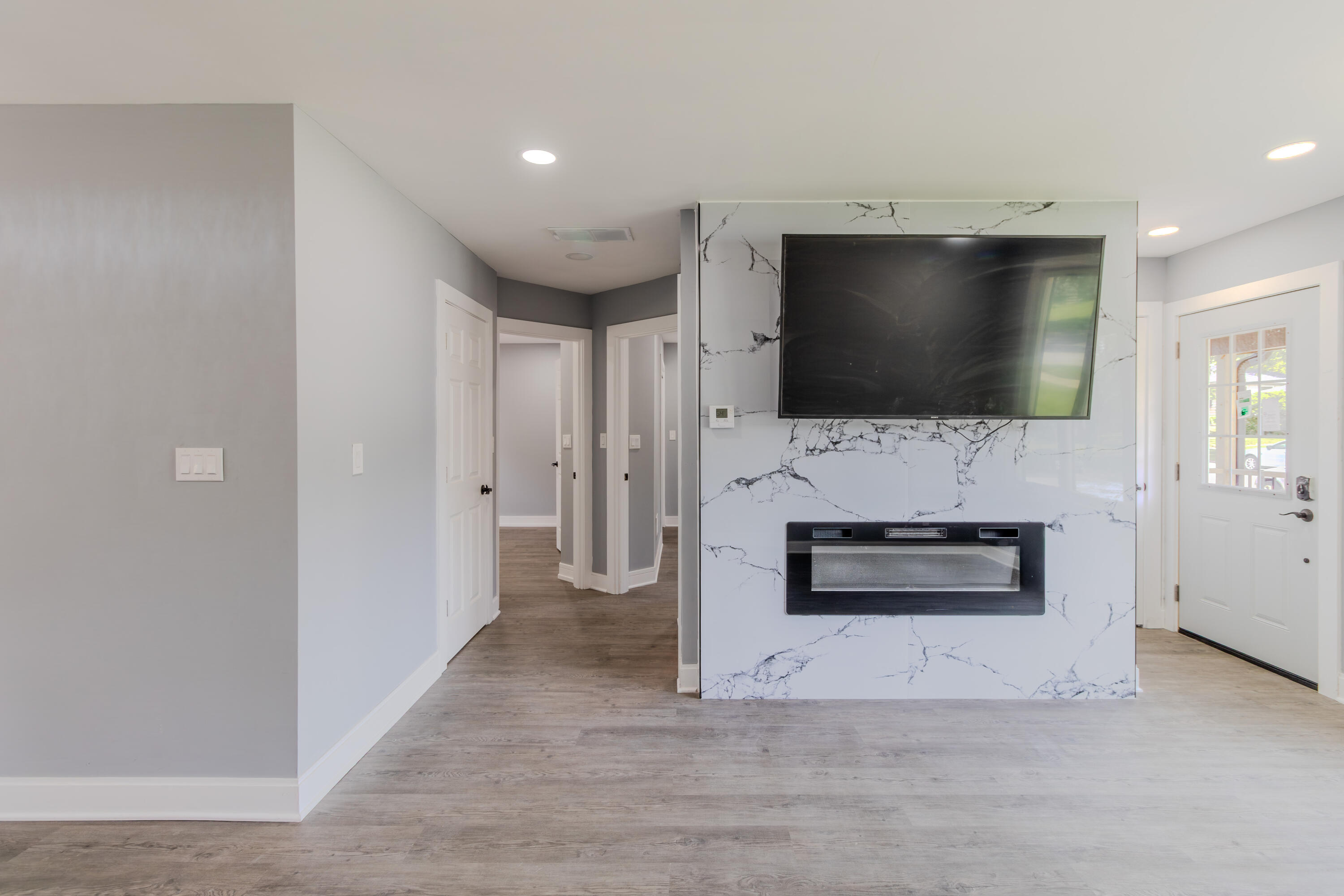 4184 Van Buren Street