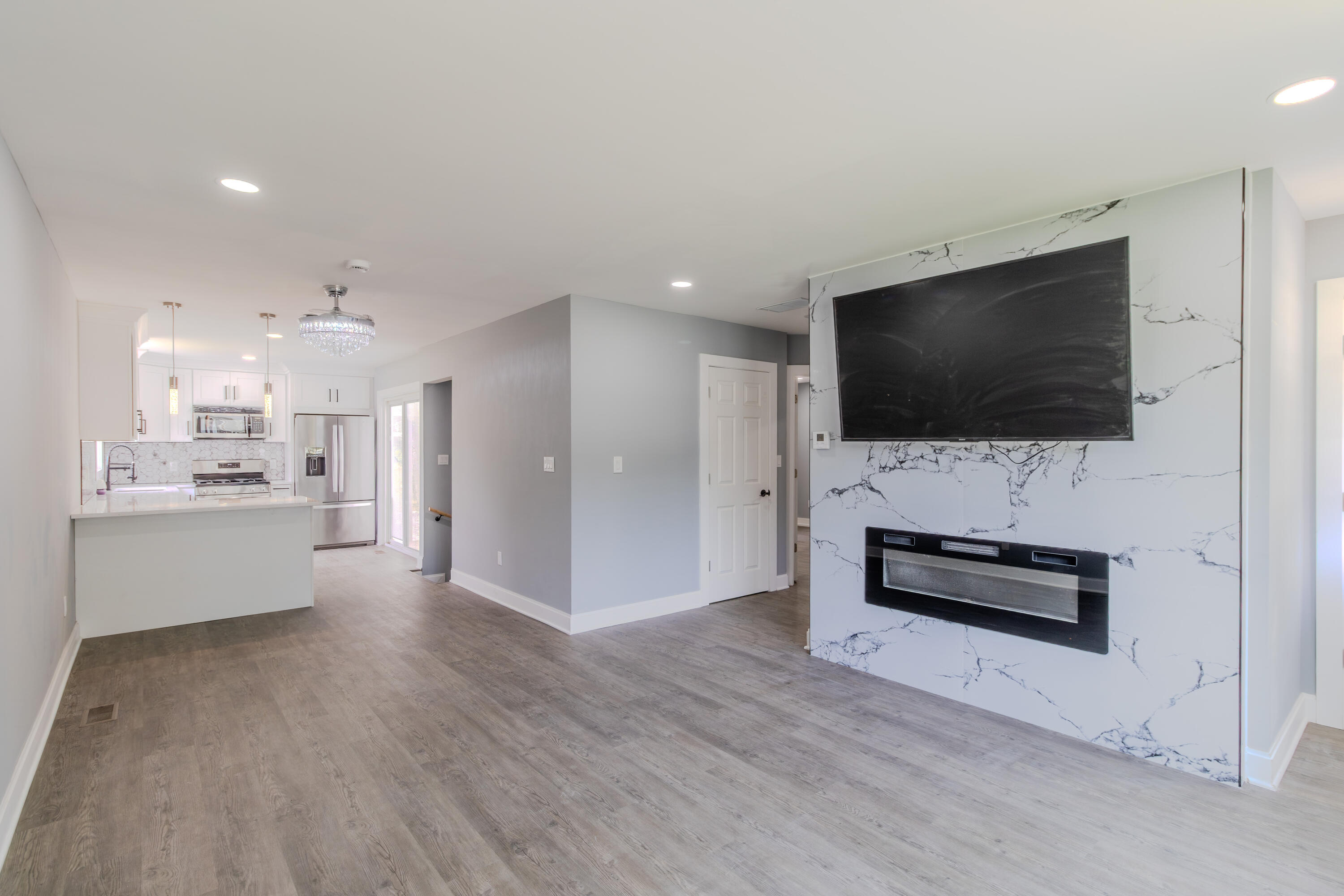 4184 Van Buren Street