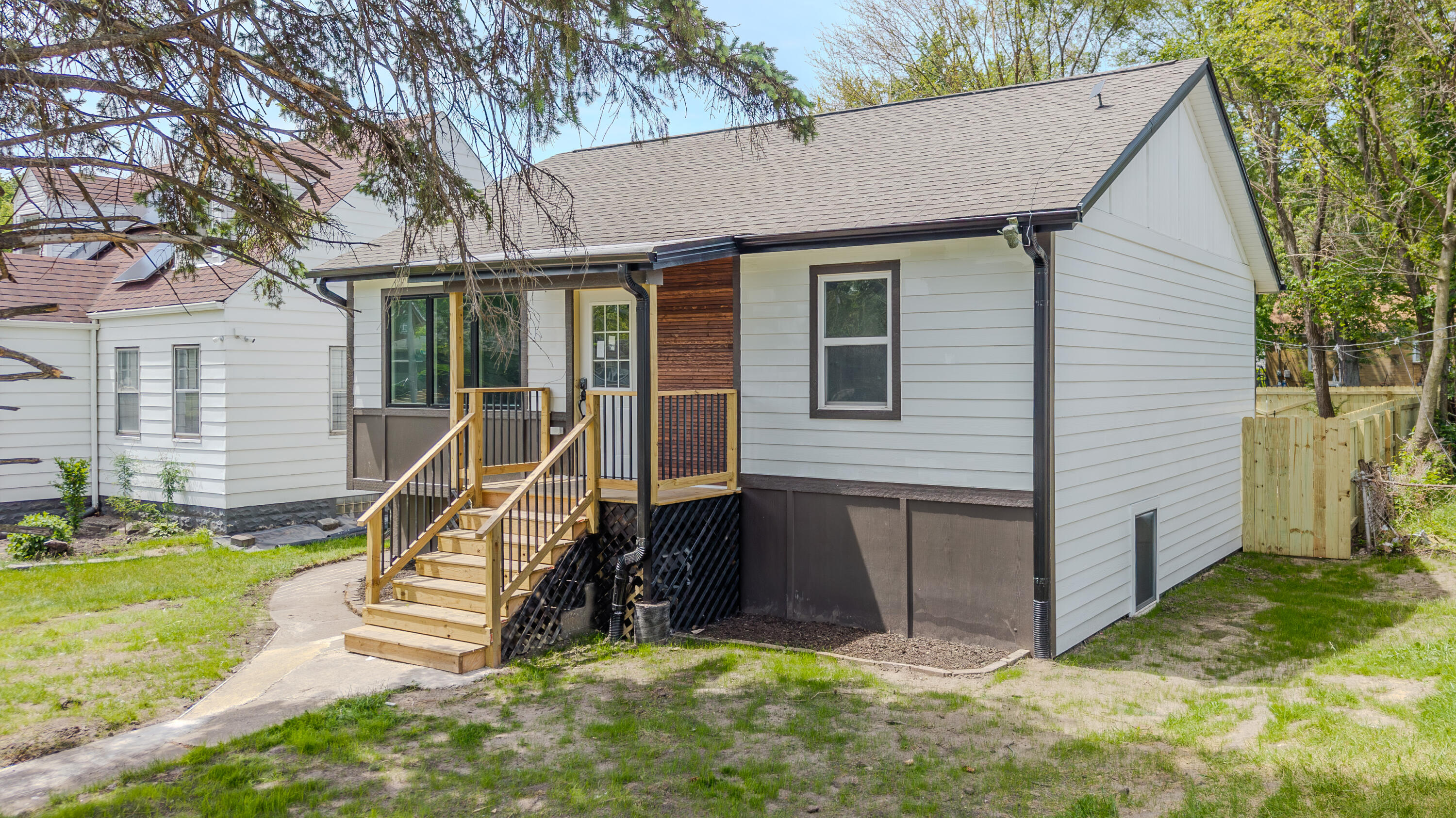 4184 Van Buren Street