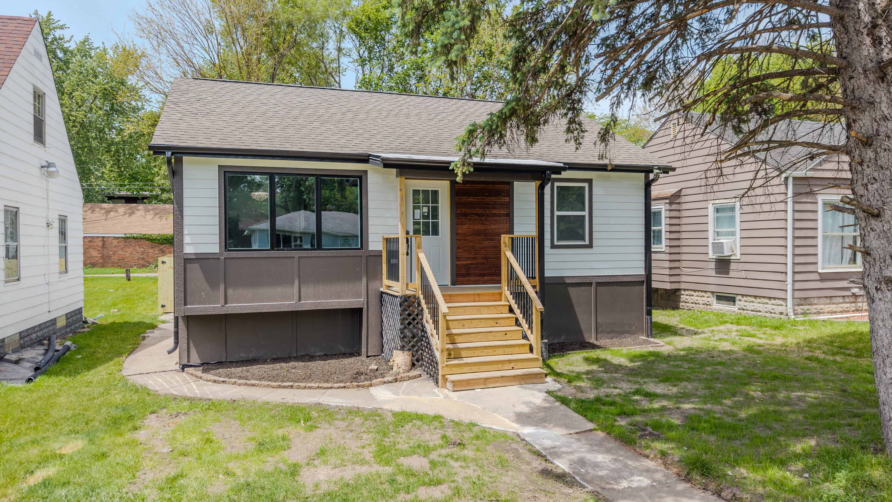 4184 Van Buren Street