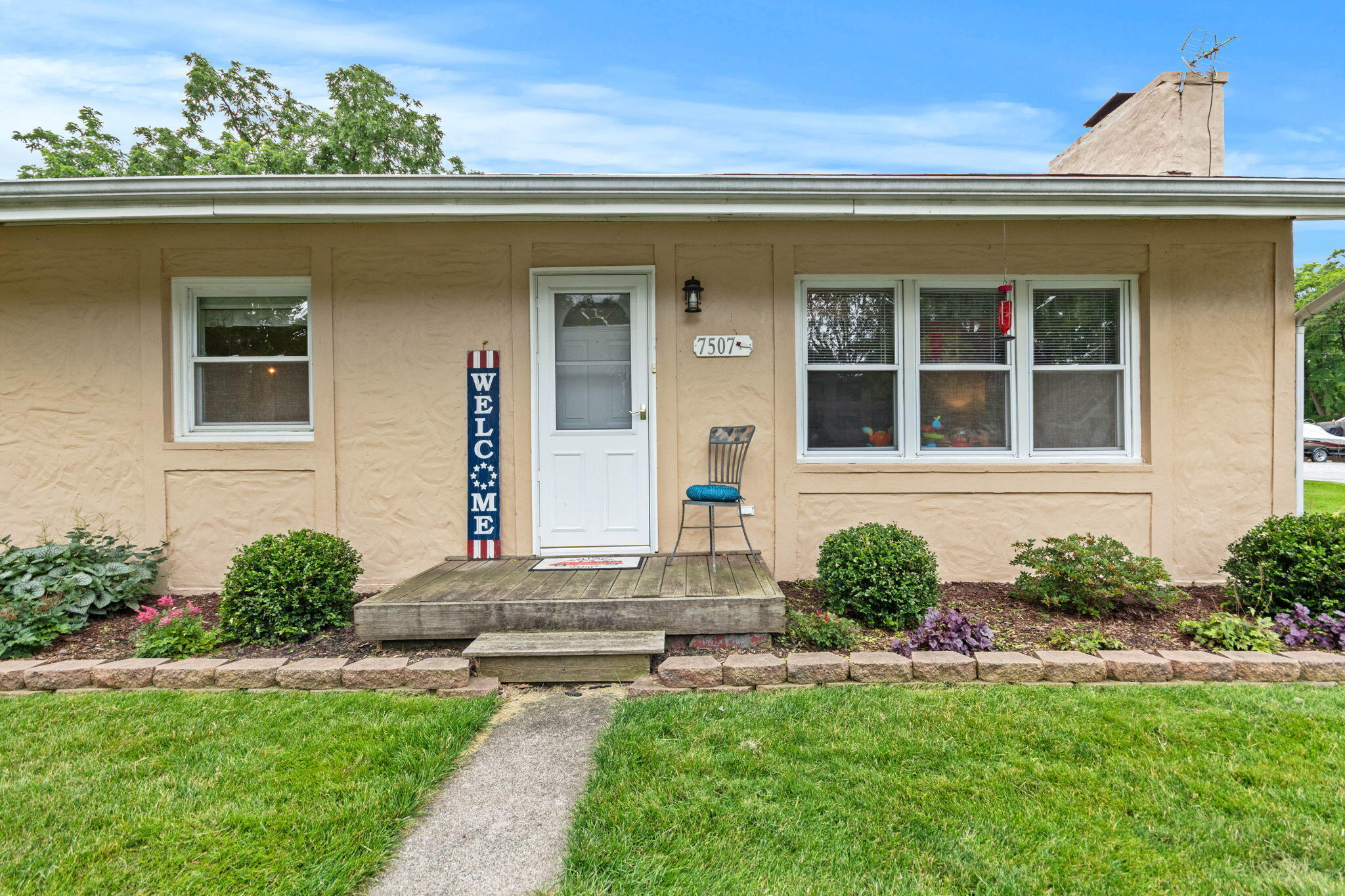 7507 W 143rd Place