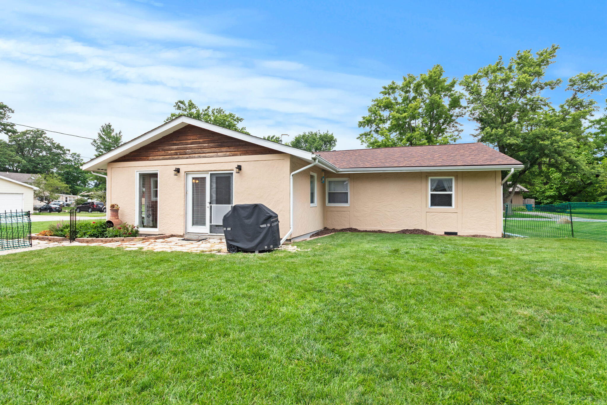7507 W 143rd Place