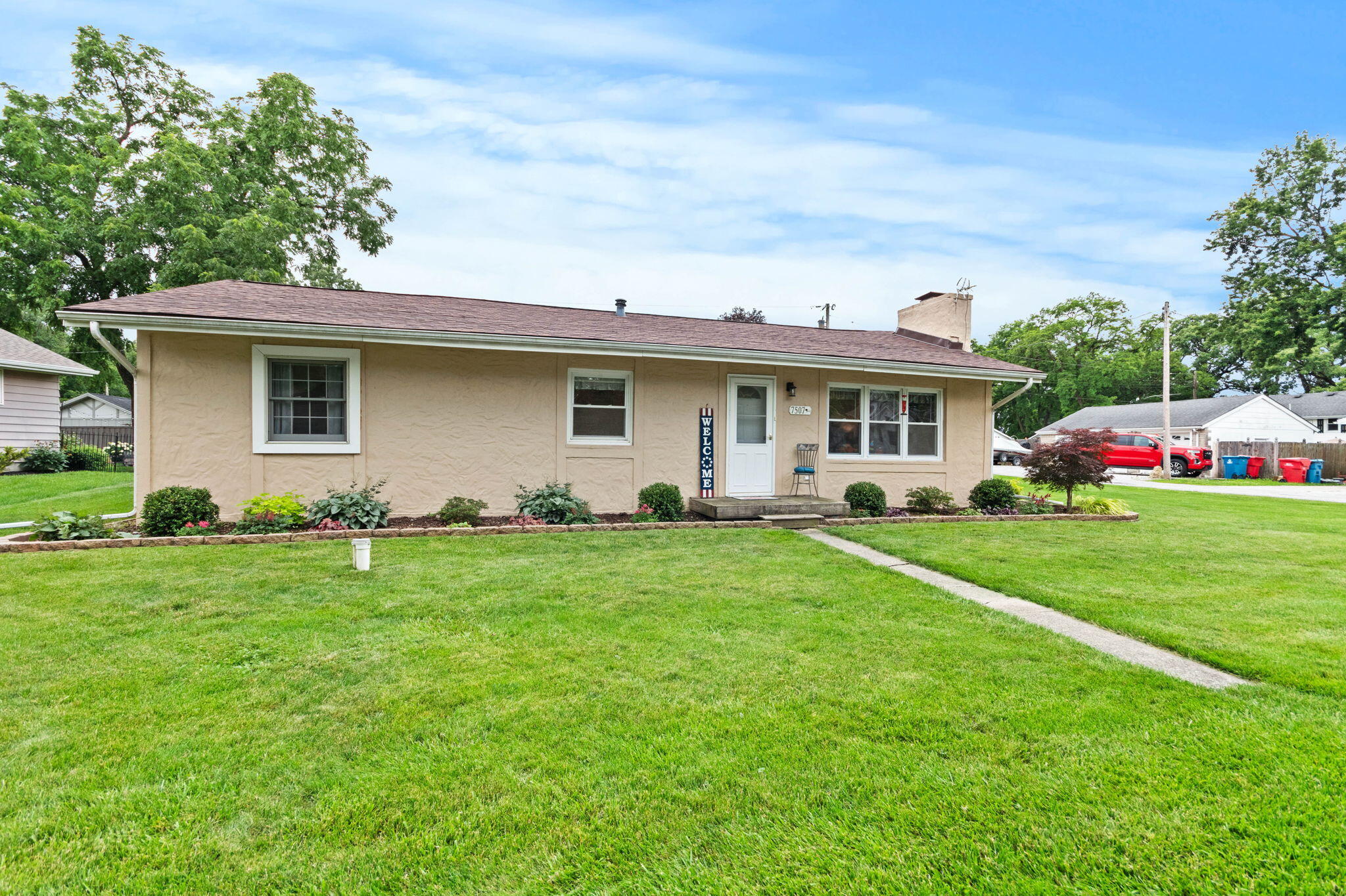 7507 W 143rd Place