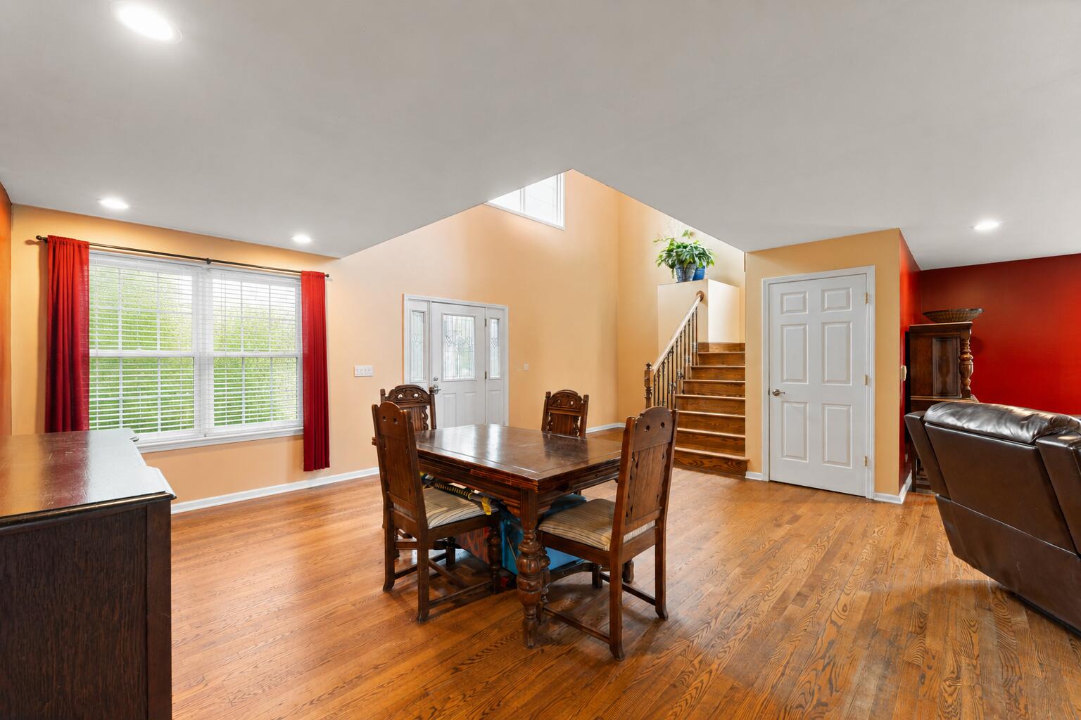 933 River Drive