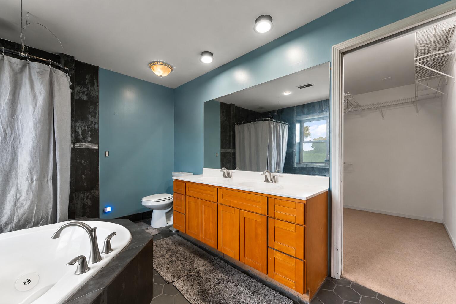 933 River Drive