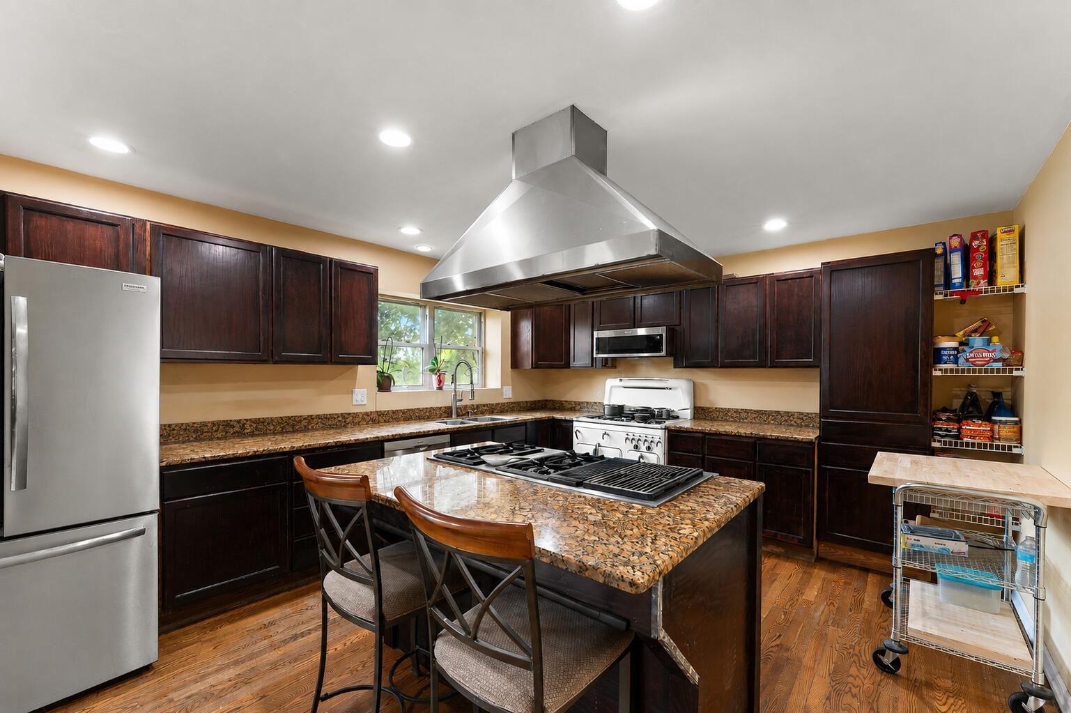 933 River Drive